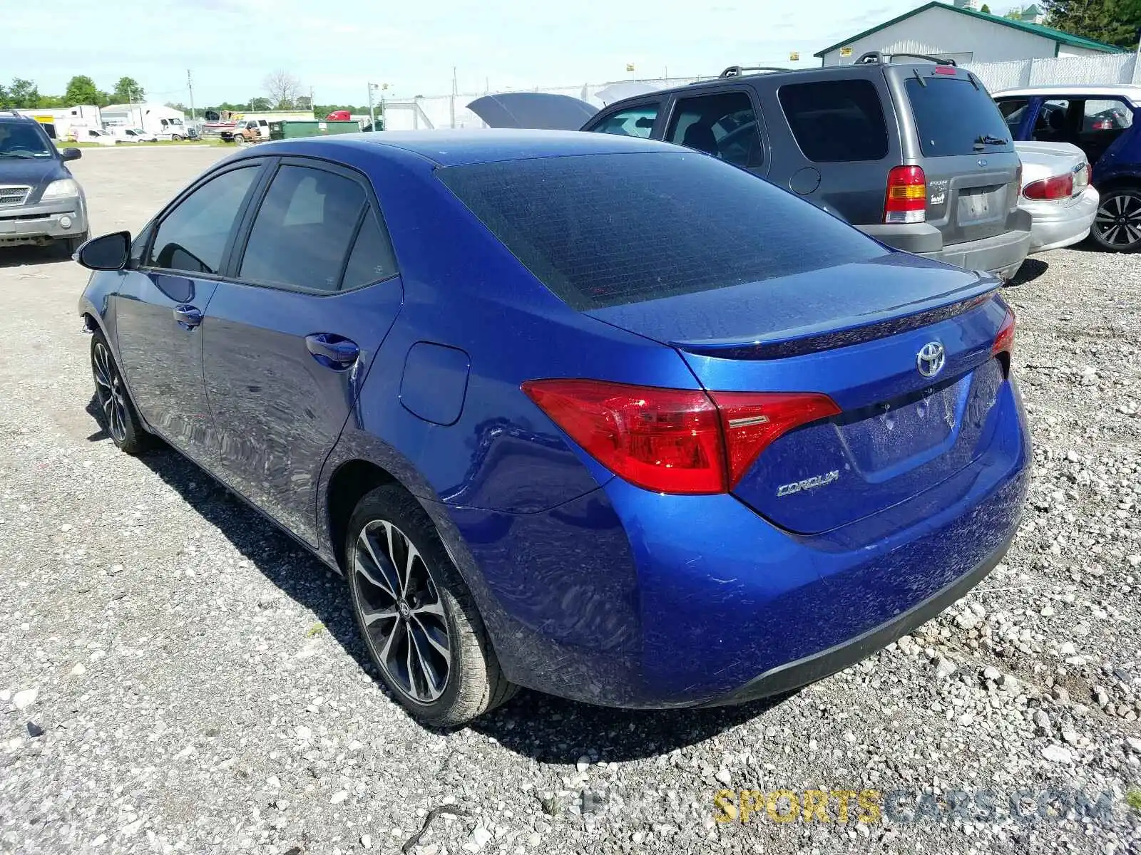 3 Photograph of a damaged car 2T1BURHE3KC238094 TOYOTA COROLLA 2019