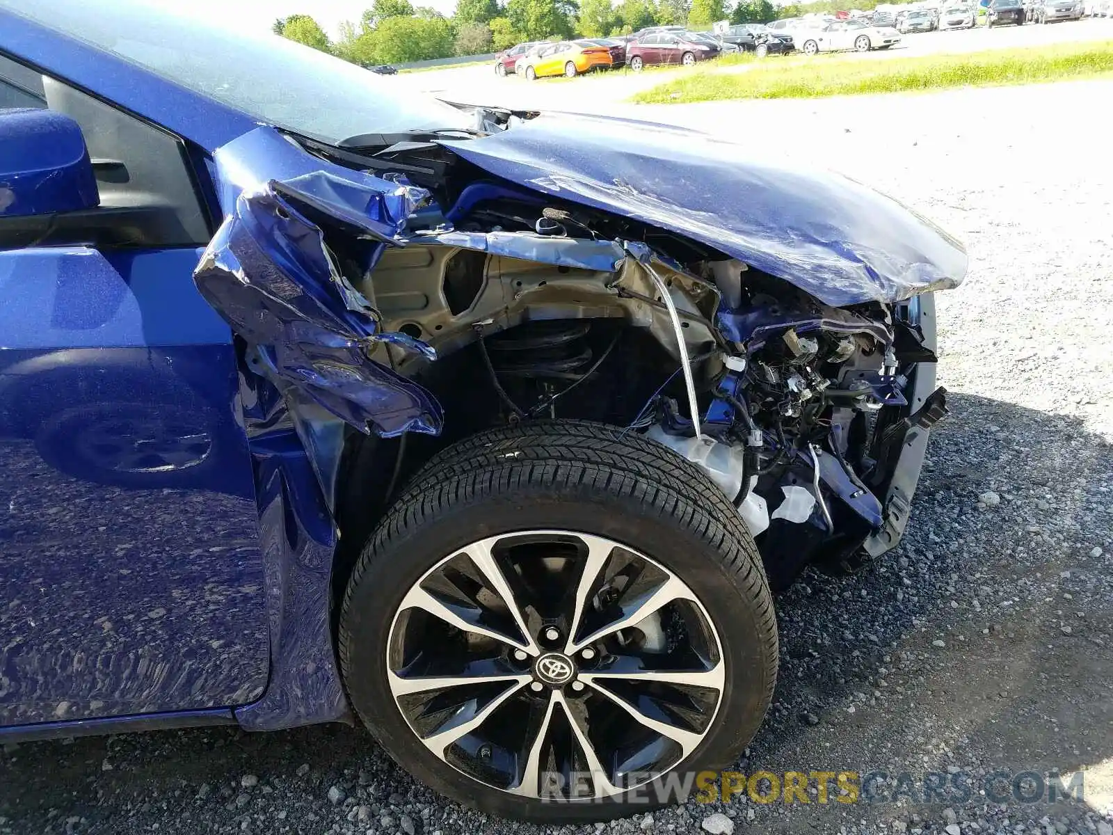 9 Photograph of a damaged car 2T1BURHE3KC238094 TOYOTA COROLLA 2019