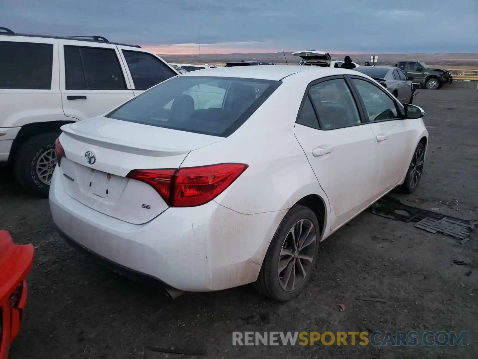 4 Photograph of a damaged car 2T1BURHE3KC238404 TOYOTA COROLLA 2019