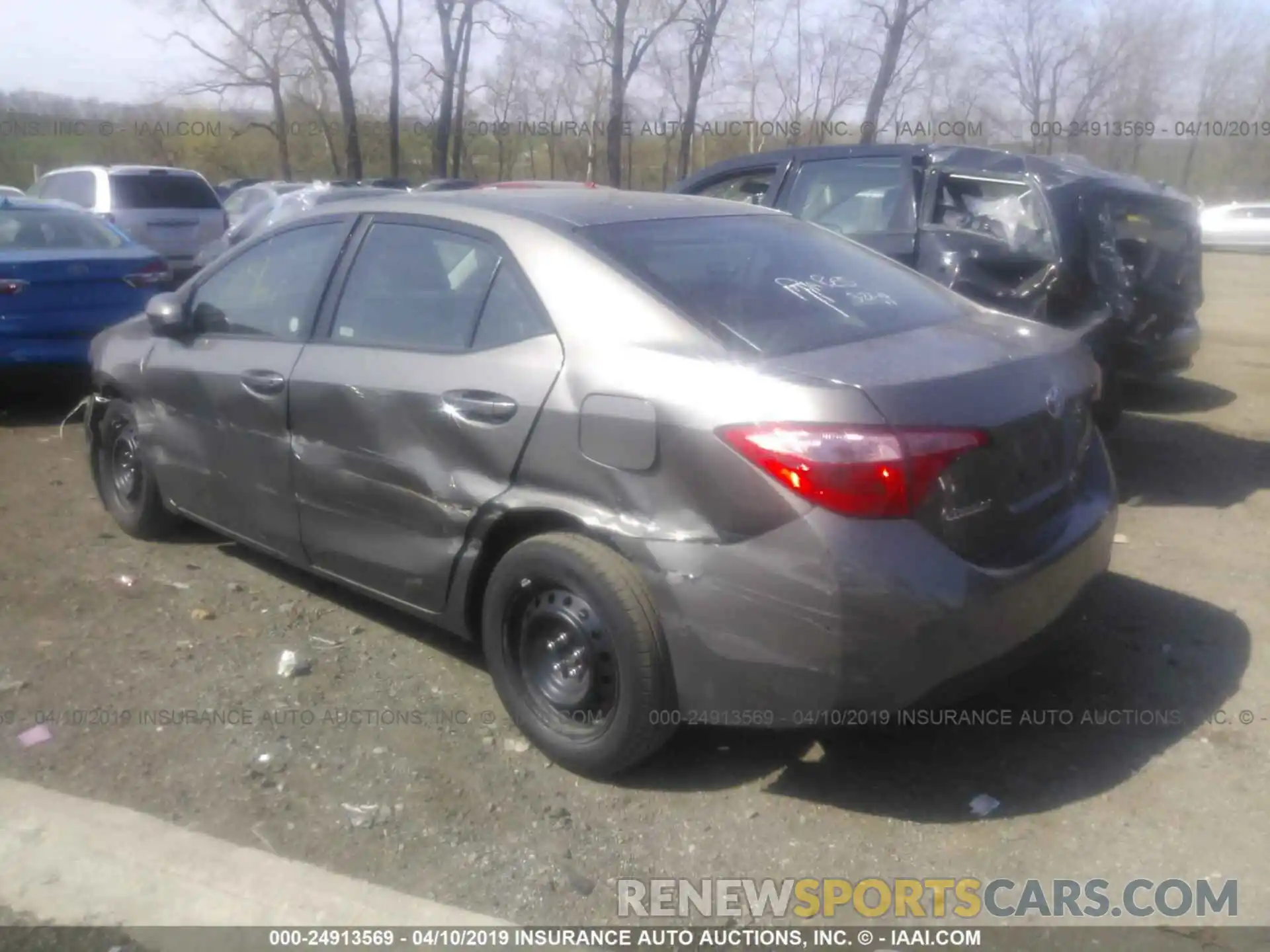 3 Photograph of a damaged car 2T1BURHE3KC239505 TOYOTA COROLLA 2019