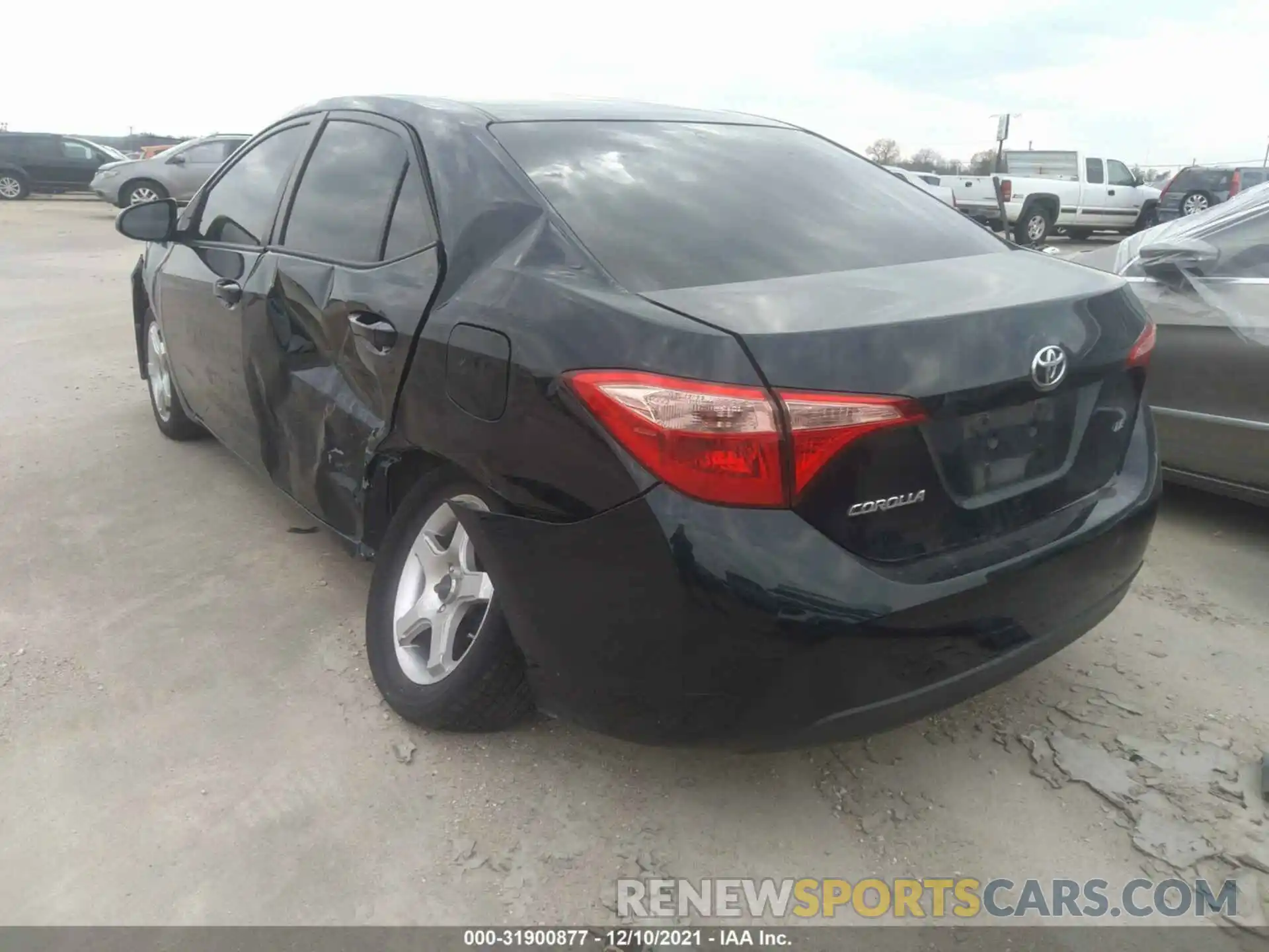 3 Photograph of a damaged car 2T1BURHE3KC240024 TOYOTA COROLLA 2019