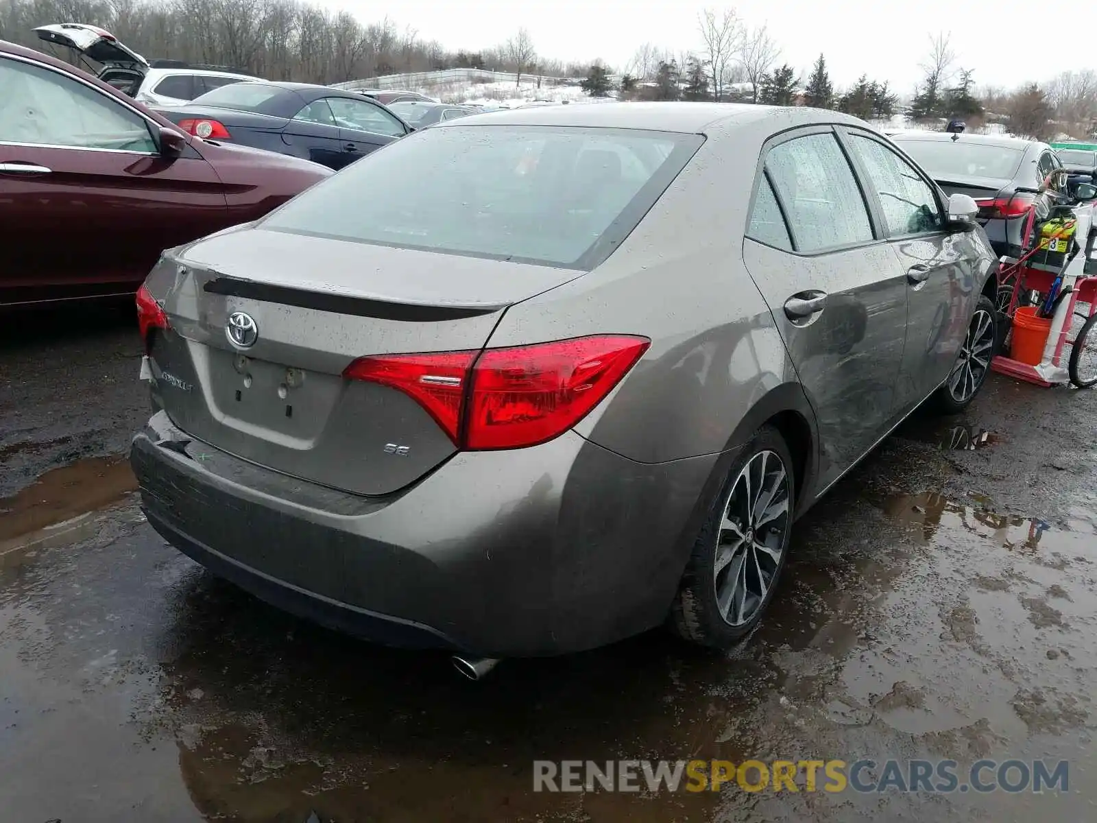 4 Photograph of a damaged car 2T1BURHE3KC240587 TOYOTA COROLLA 2019