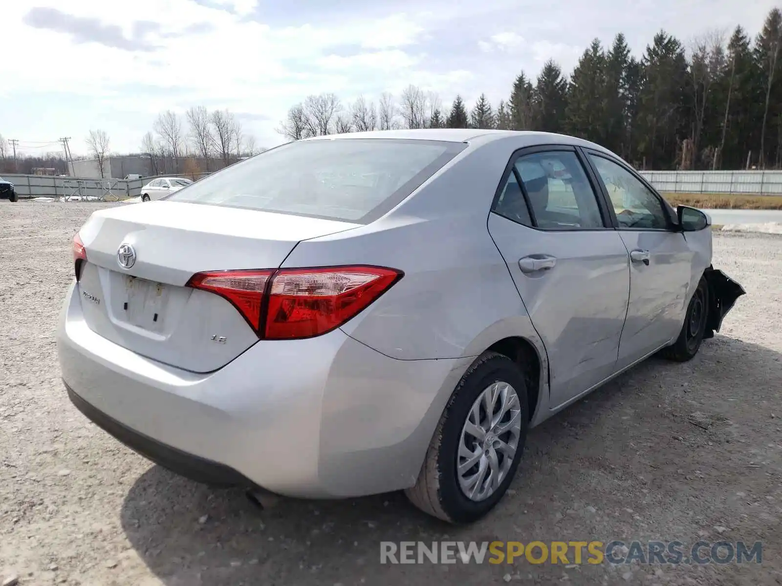 4 Photograph of a damaged car 2T1BURHE3KC241013 TOYOTA COROLLA 2019