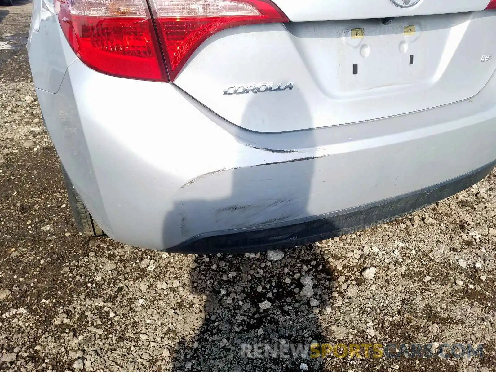 9 Photograph of a damaged car 2T1BURHE3KC241514 TOYOTA COROLLA 2019