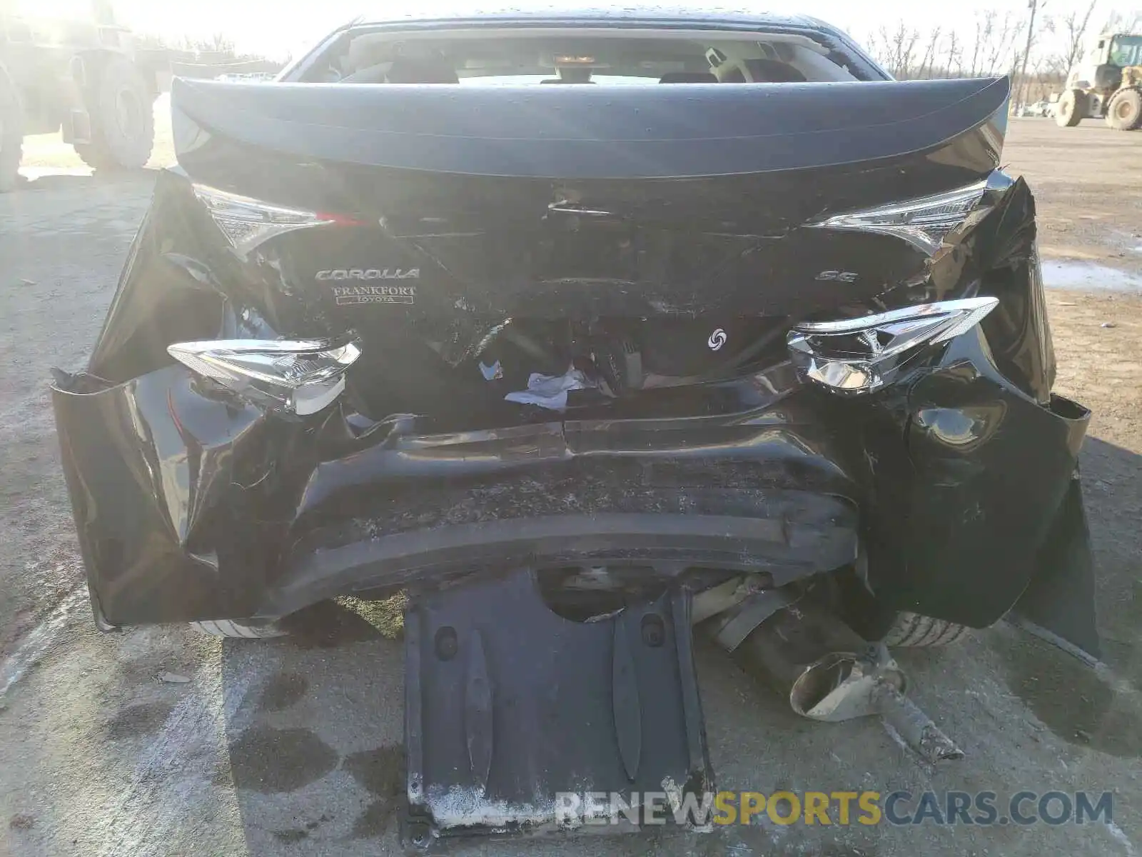 9 Photograph of a damaged car 2T1BURHE3KC241772 TOYOTA COROLLA 2019