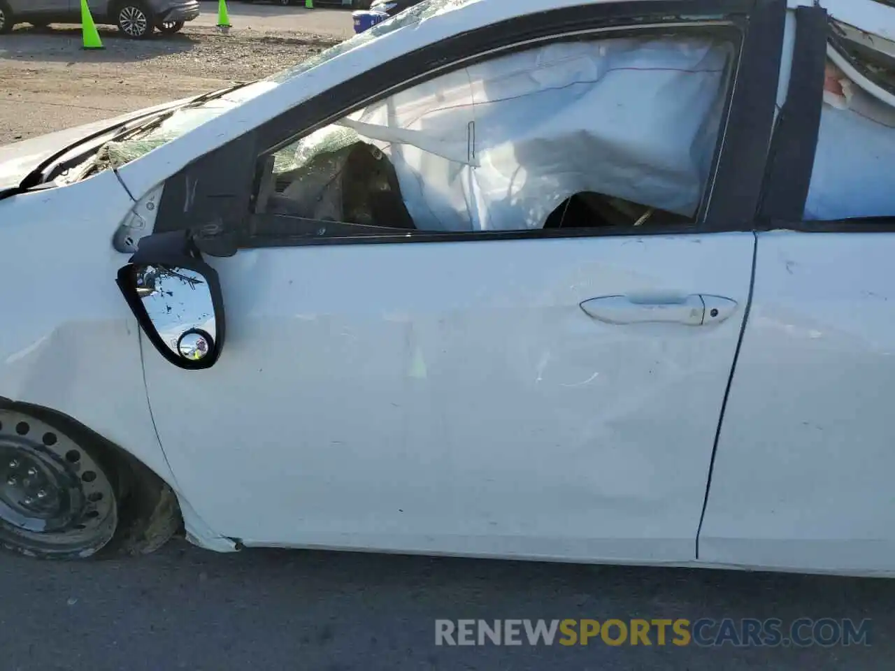 7 Photograph of a damaged car 2T1BURHE3KC242081 TOYOTA COROLLA 2019