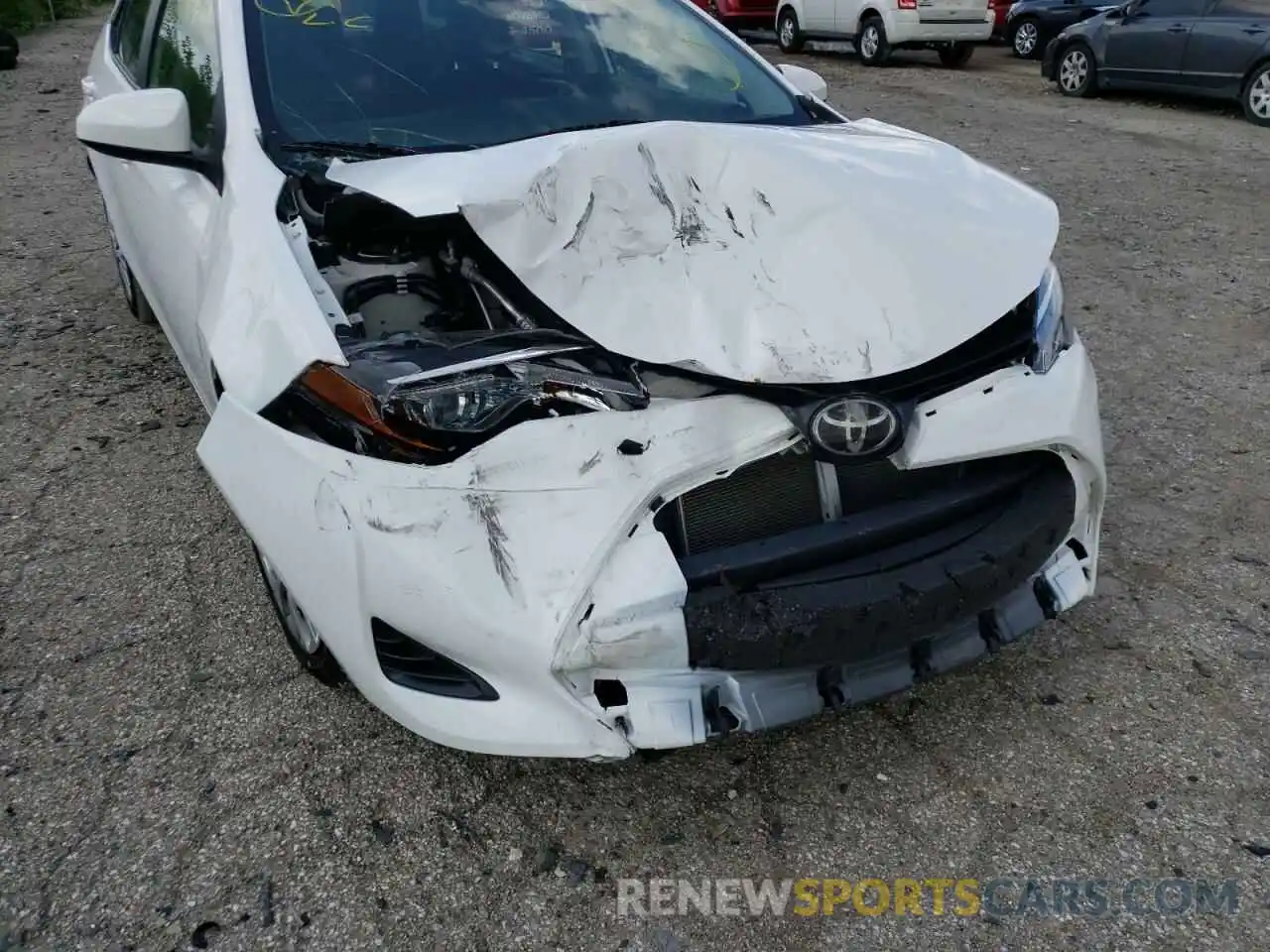 9 Photograph of a damaged car 2T1BURHE3KC243375 TOYOTA COROLLA 2019