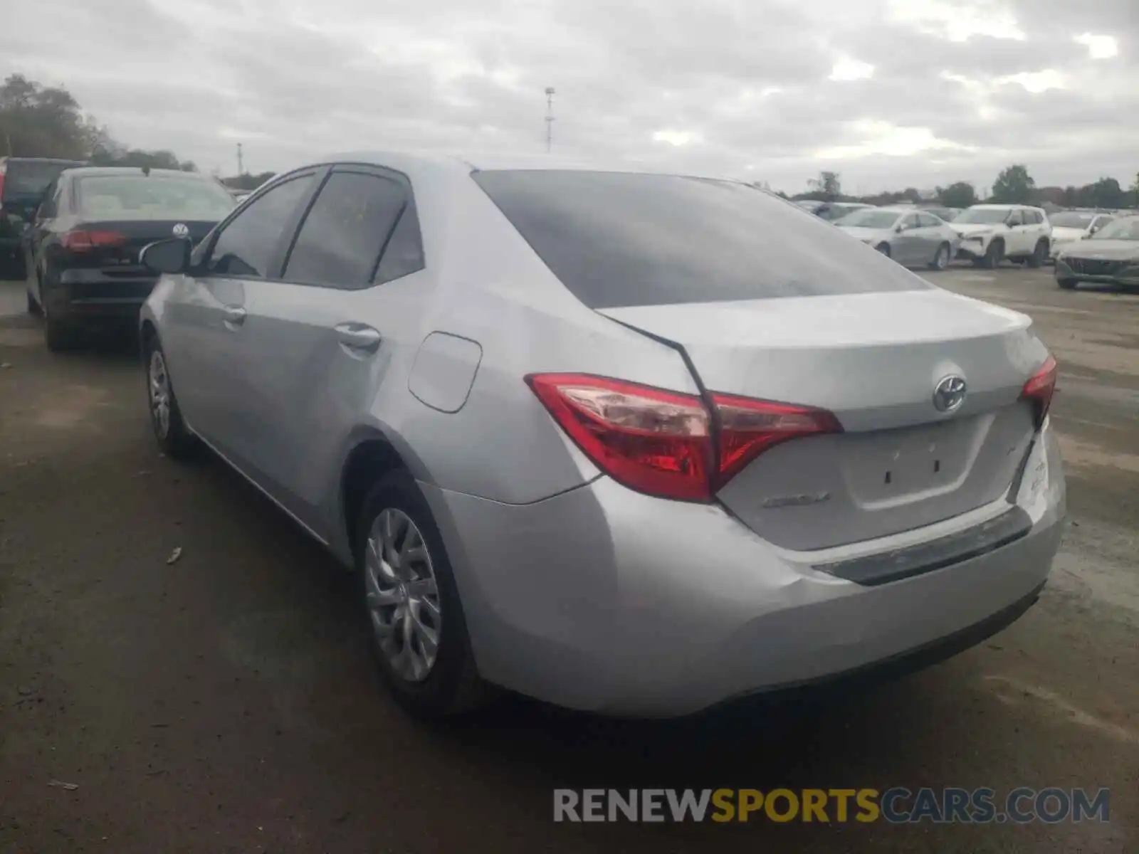 3 Photograph of a damaged car 2T1BURHE3KC243912 TOYOTA COROLLA 2019