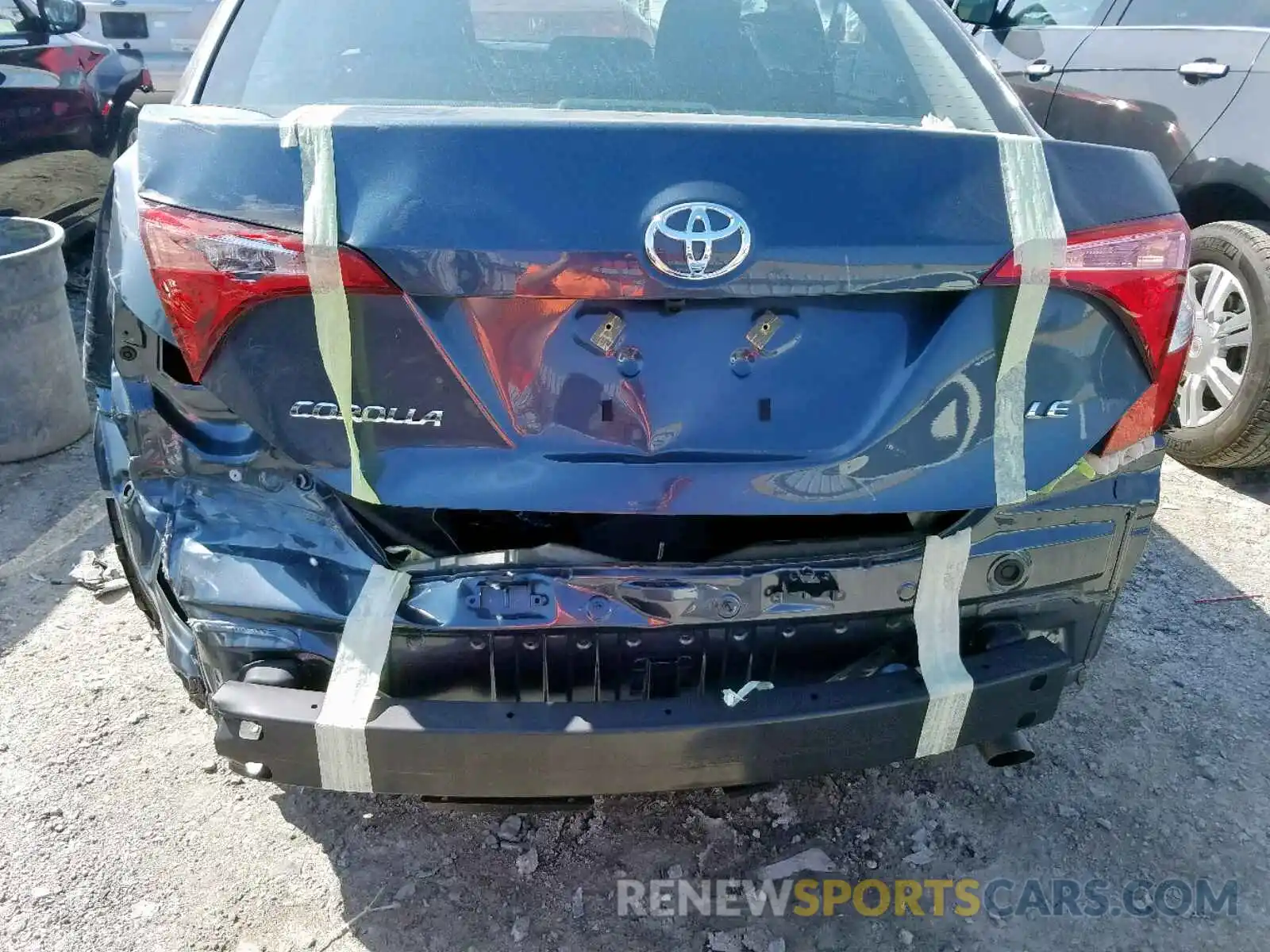 9 Photograph of a damaged car 2T1BURHE3KC244736 TOYOTA COROLLA 2019