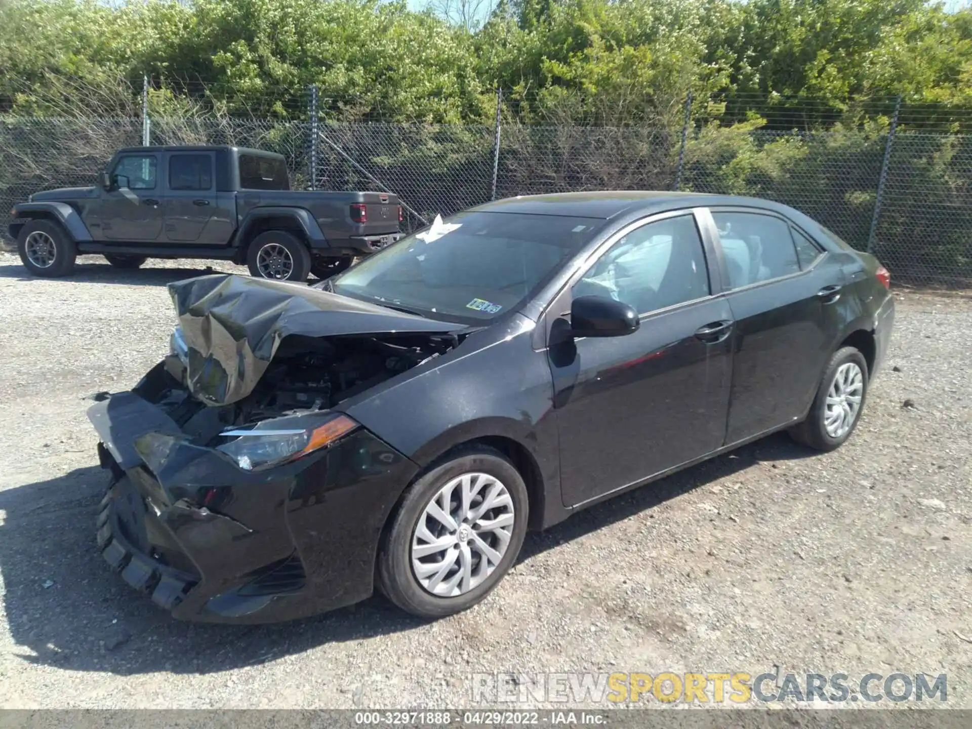 2 Photograph of a damaged car 2T1BURHE3KC245224 TOYOTA COROLLA 2019