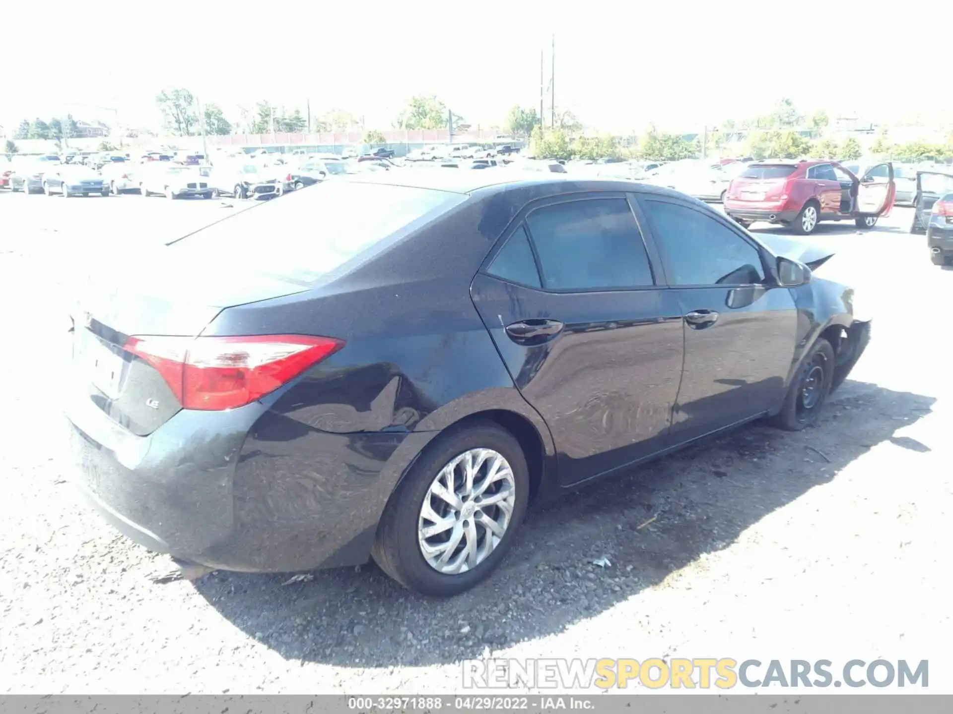 4 Photograph of a damaged car 2T1BURHE3KC245224 TOYOTA COROLLA 2019