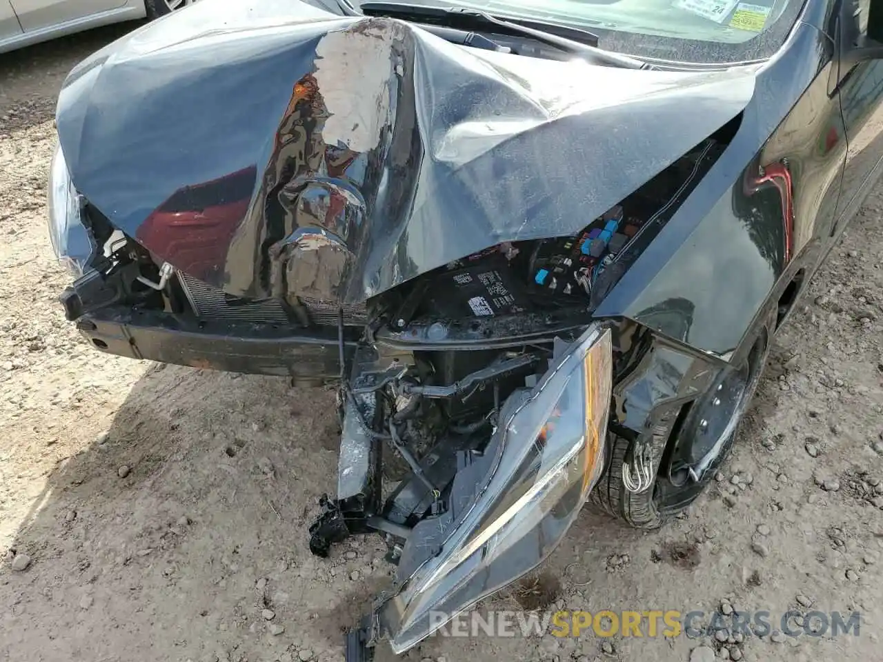 9 Photograph of a damaged car 2T1BURHE3KC245417 TOYOTA COROLLA 2019