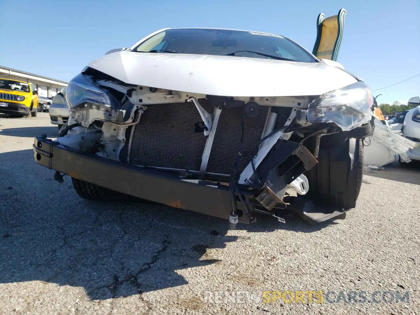 9 Photograph of a damaged car 2T1BURHE3KC245644 TOYOTA COROLLA 2019