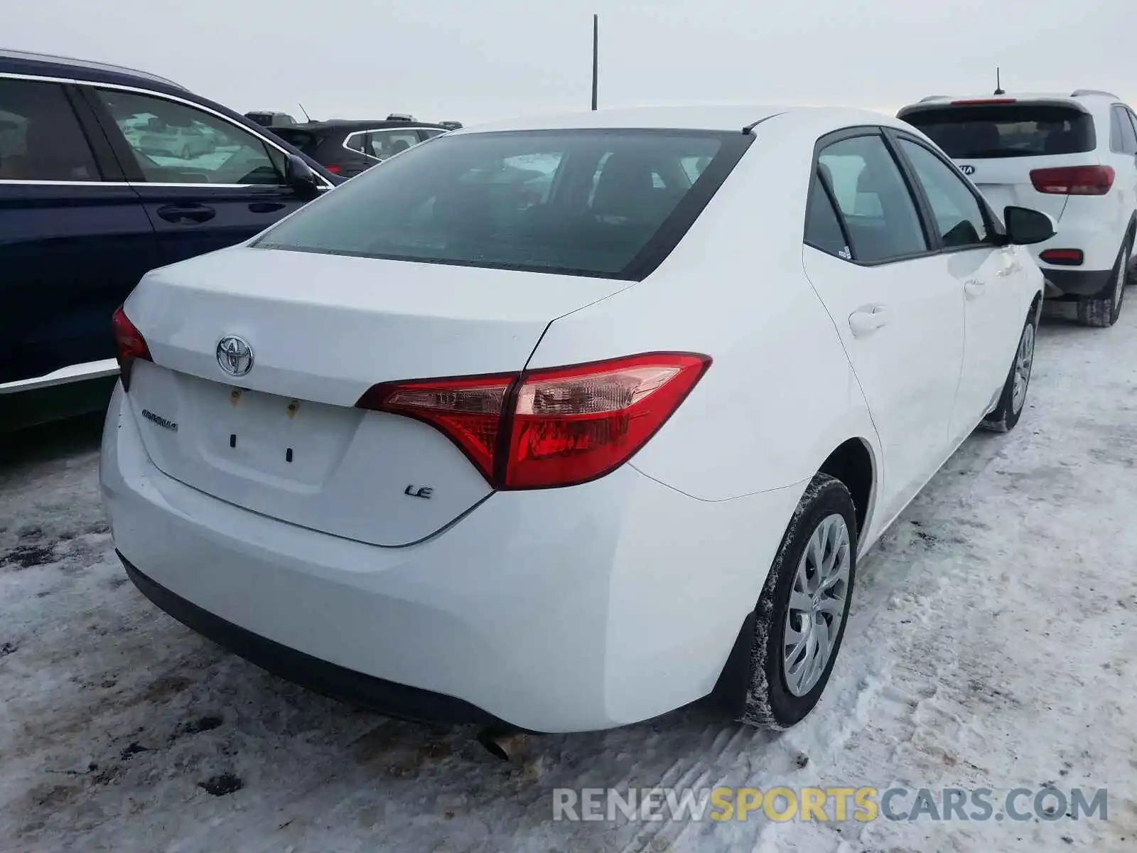 4 Photograph of a damaged car 2T1BURHE3KC246311 TOYOTA COROLLA 2019