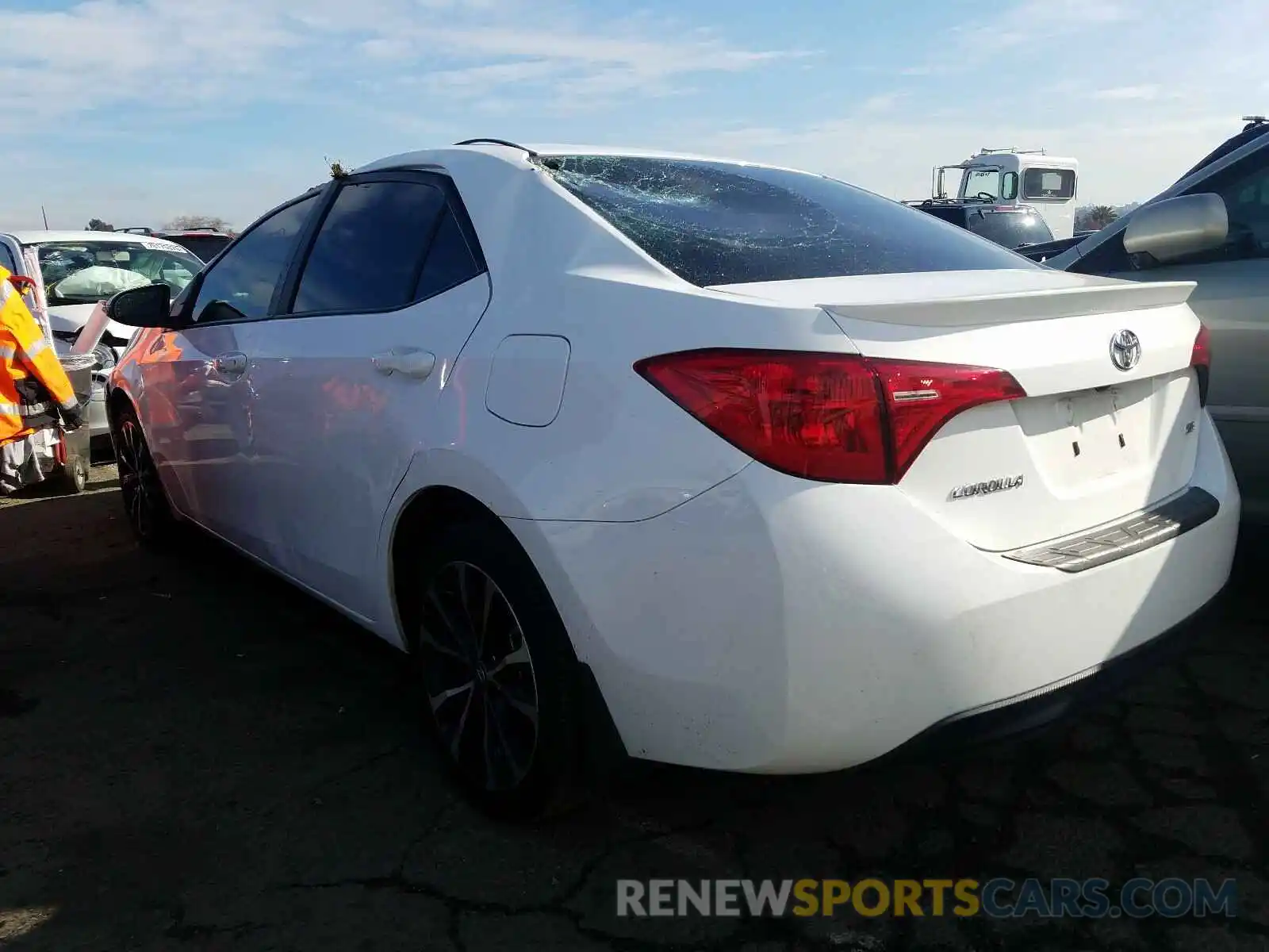 3 Photograph of a damaged car 2T1BURHE3KC246471 TOYOTA COROLLA 2019