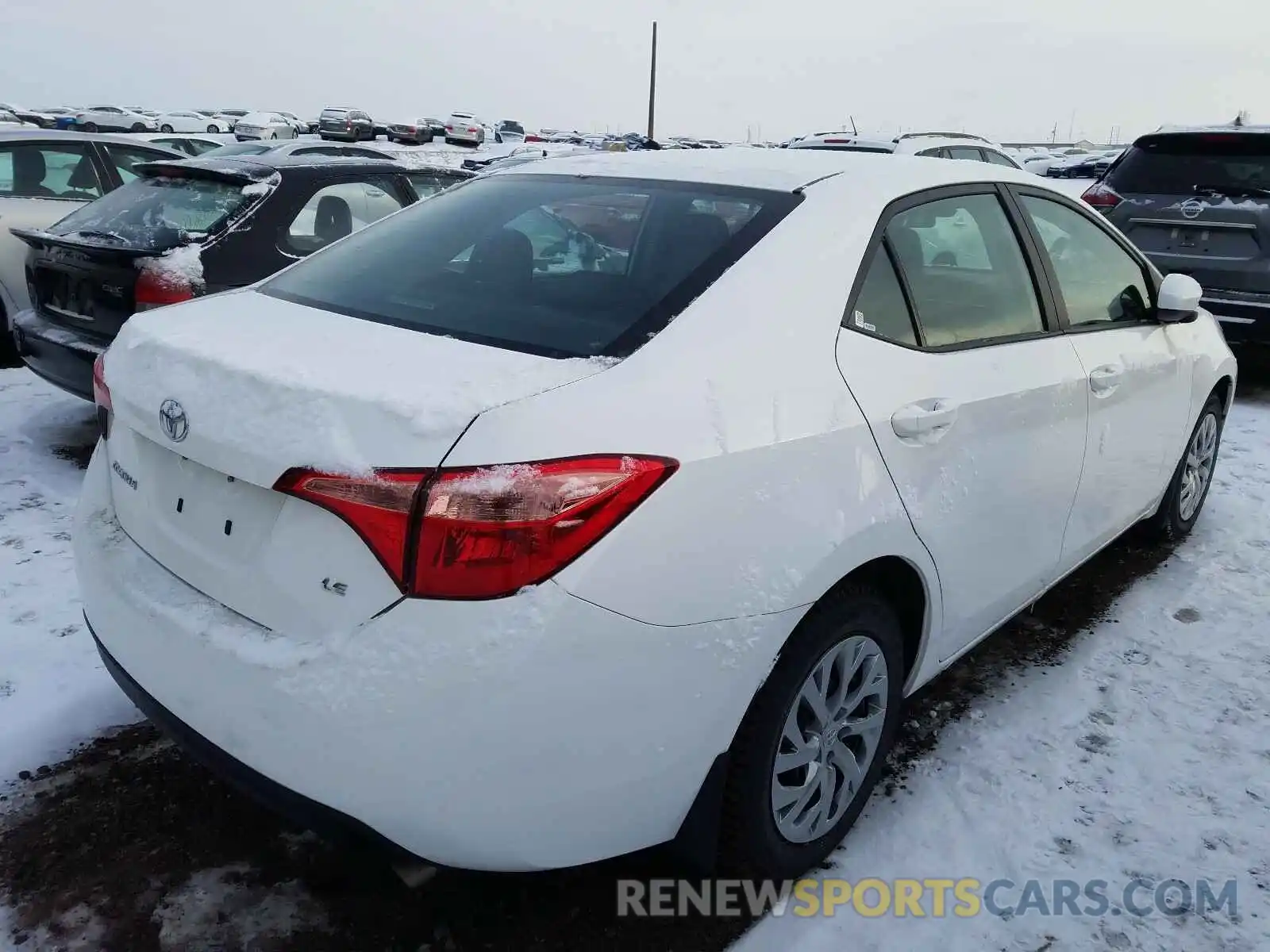 4 Photograph of a damaged car 2T1BURHE3KC246910 TOYOTA COROLLA 2019