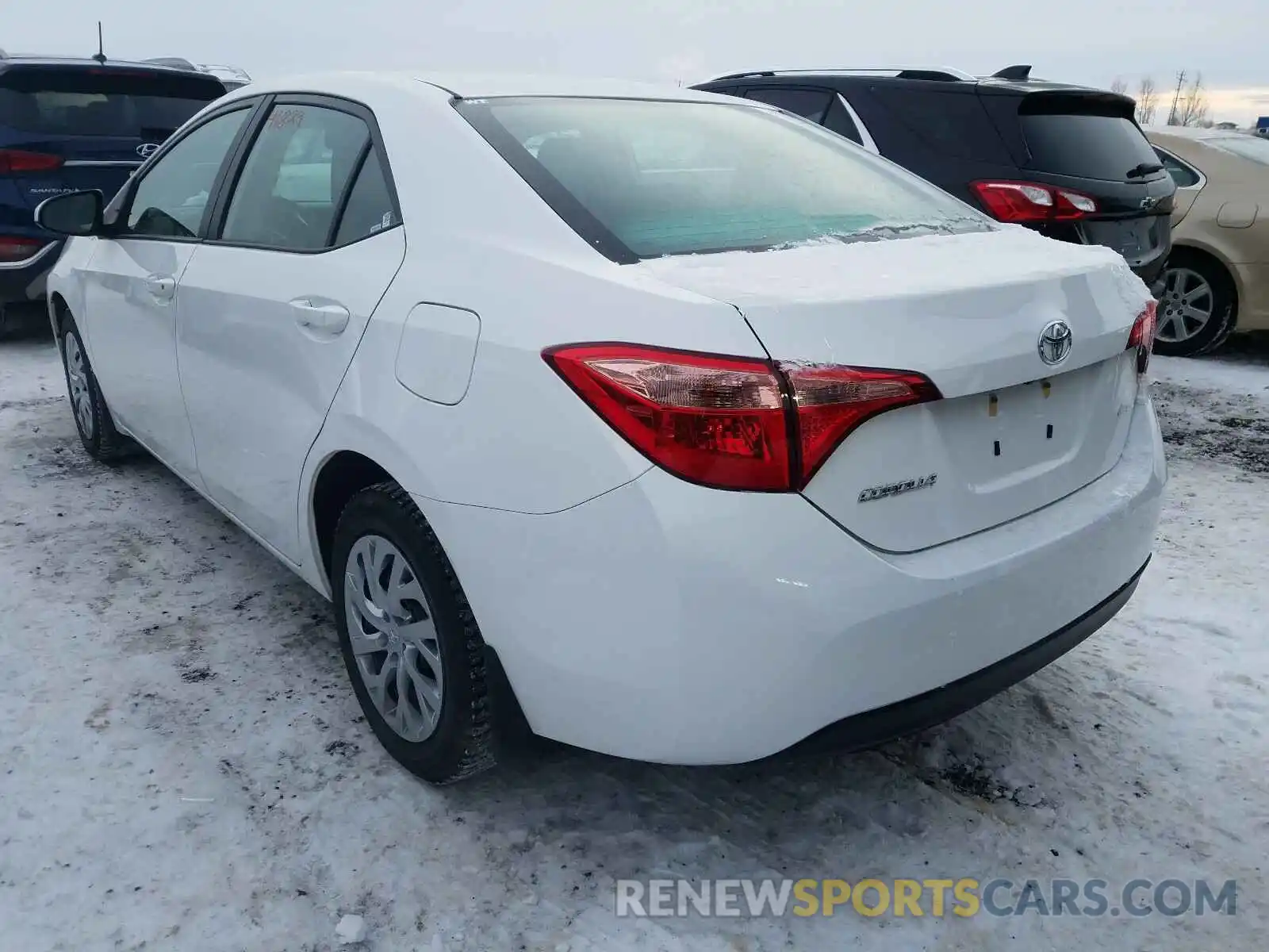 3 Photograph of a damaged car 2T1BURHE3KC246972 TOYOTA COROLLA 2019