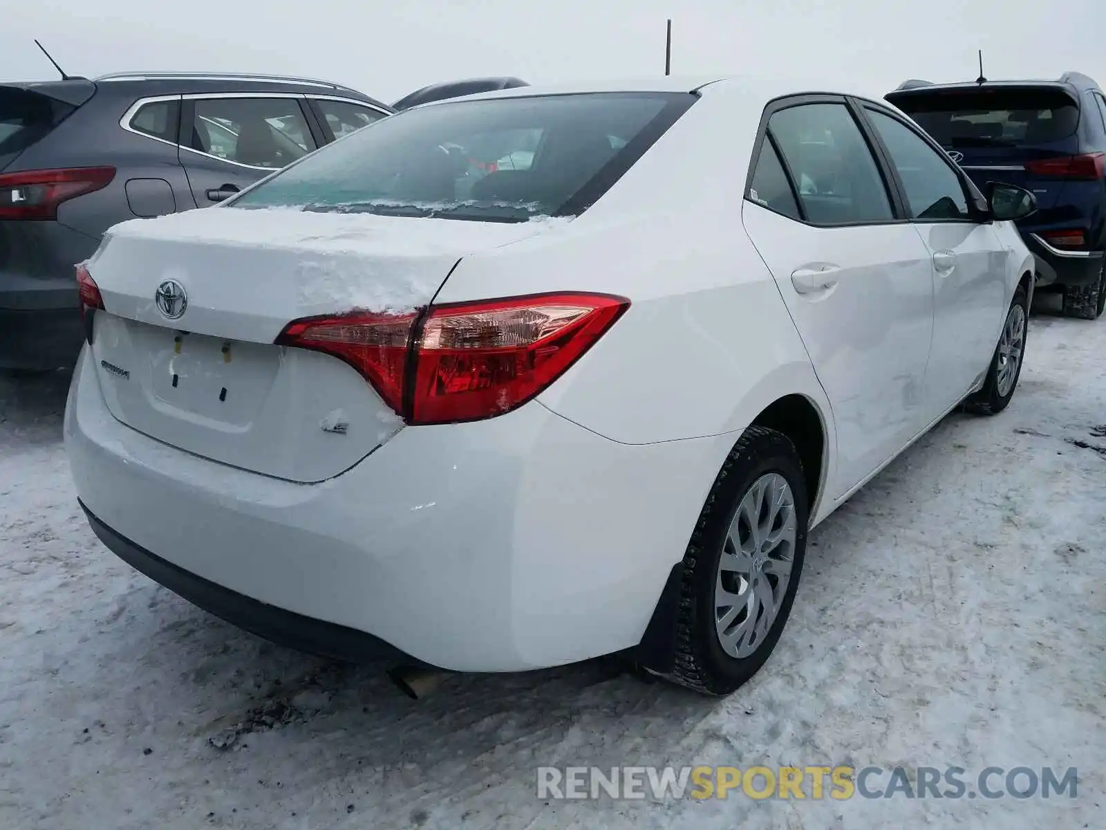 4 Photograph of a damaged car 2T1BURHE3KC246972 TOYOTA COROLLA 2019