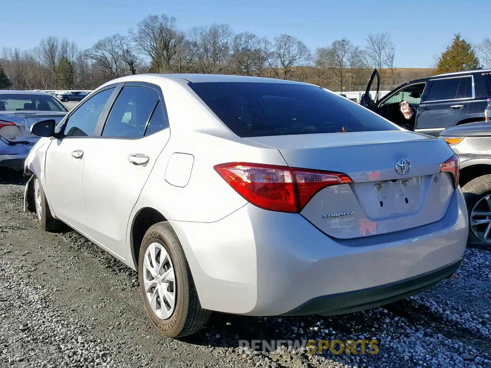 3 Photograph of a damaged car 2T1BURHE4KC125335 TOYOTA COROLLA 2019