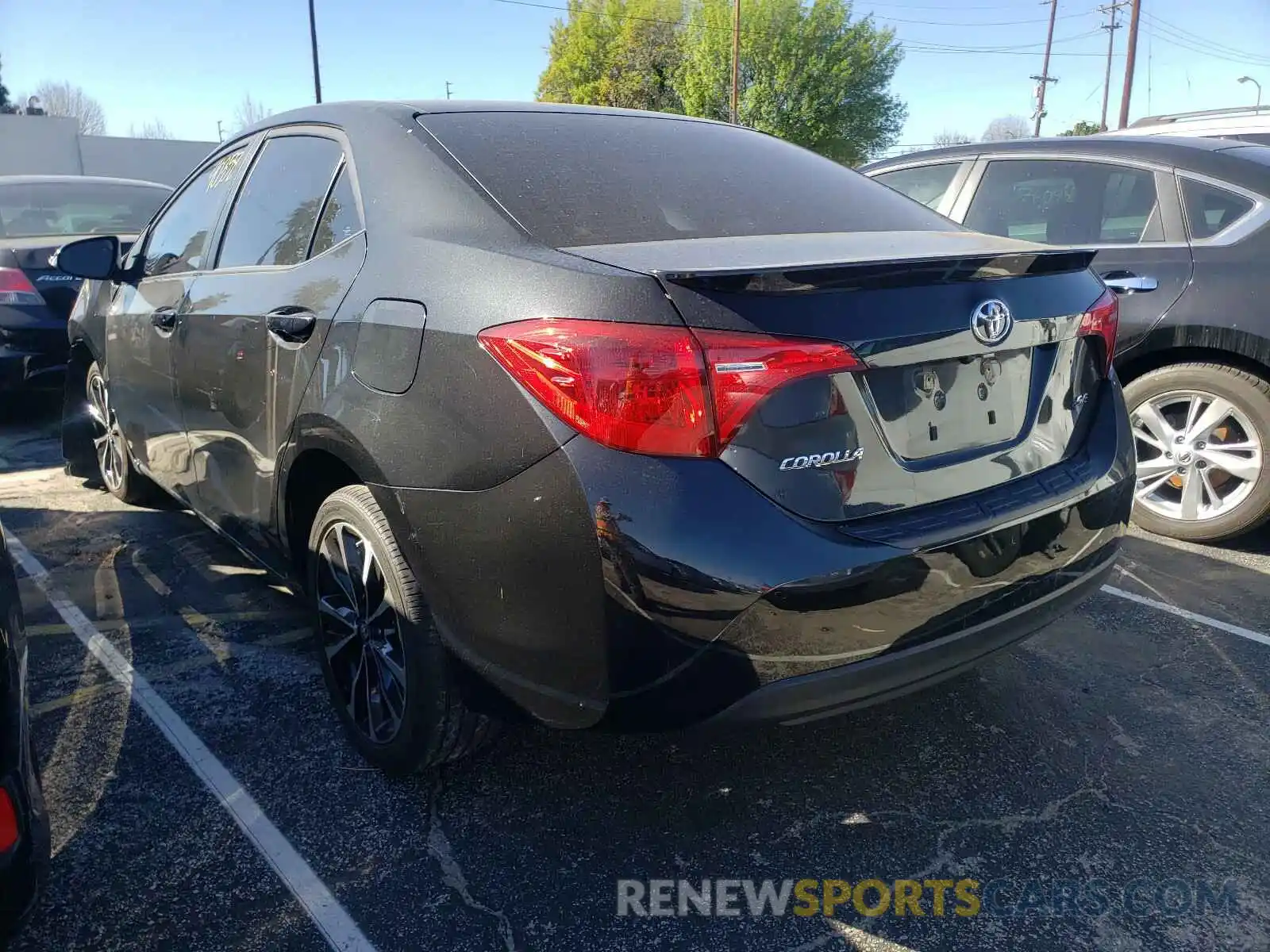 3 Photograph of a damaged car 2T1BURHE4KC126467 TOYOTA COROLLA 2019