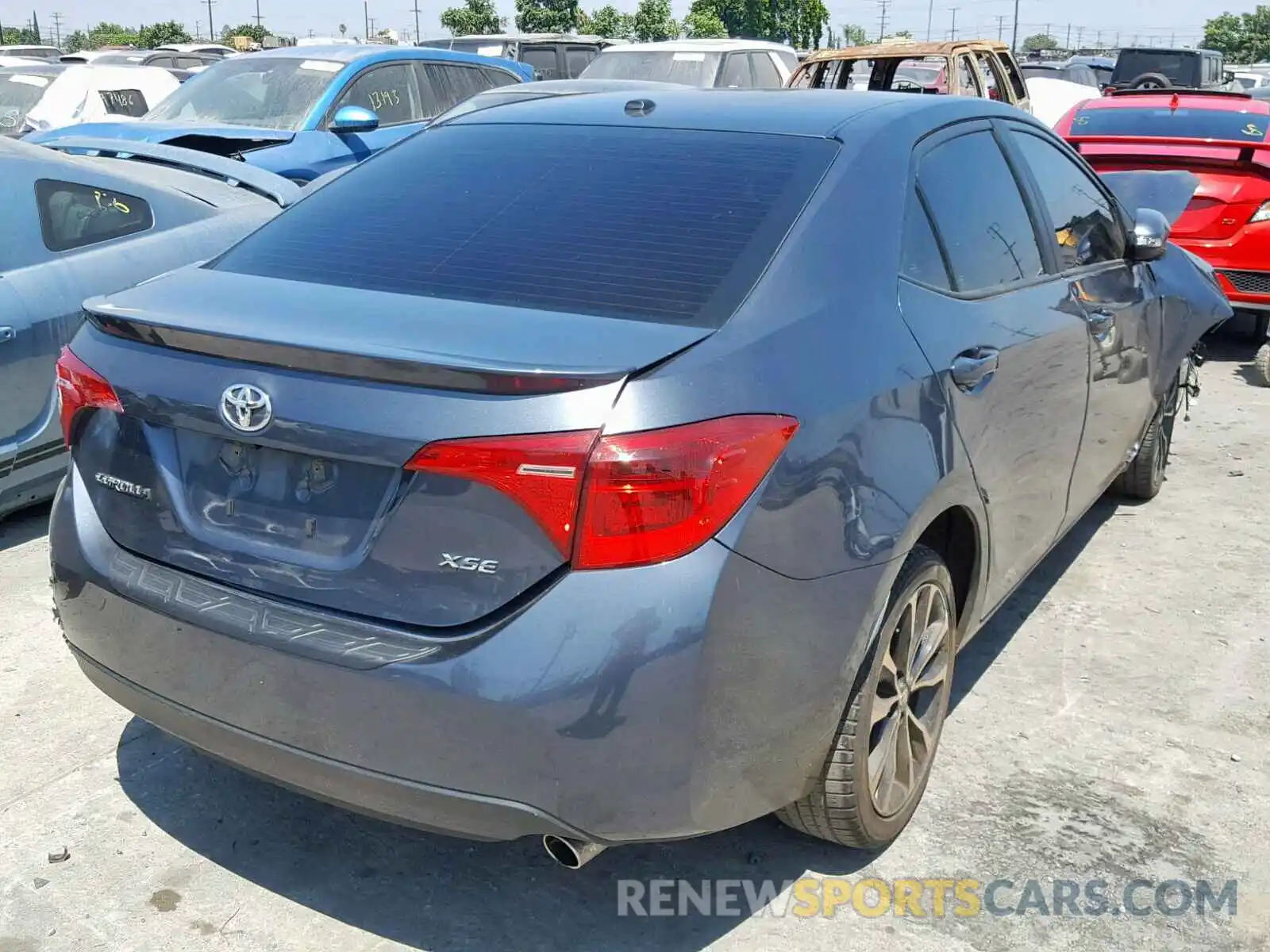 4 Photograph of a damaged car 2T1BURHE4KC127280 TOYOTA COROLLA 2019