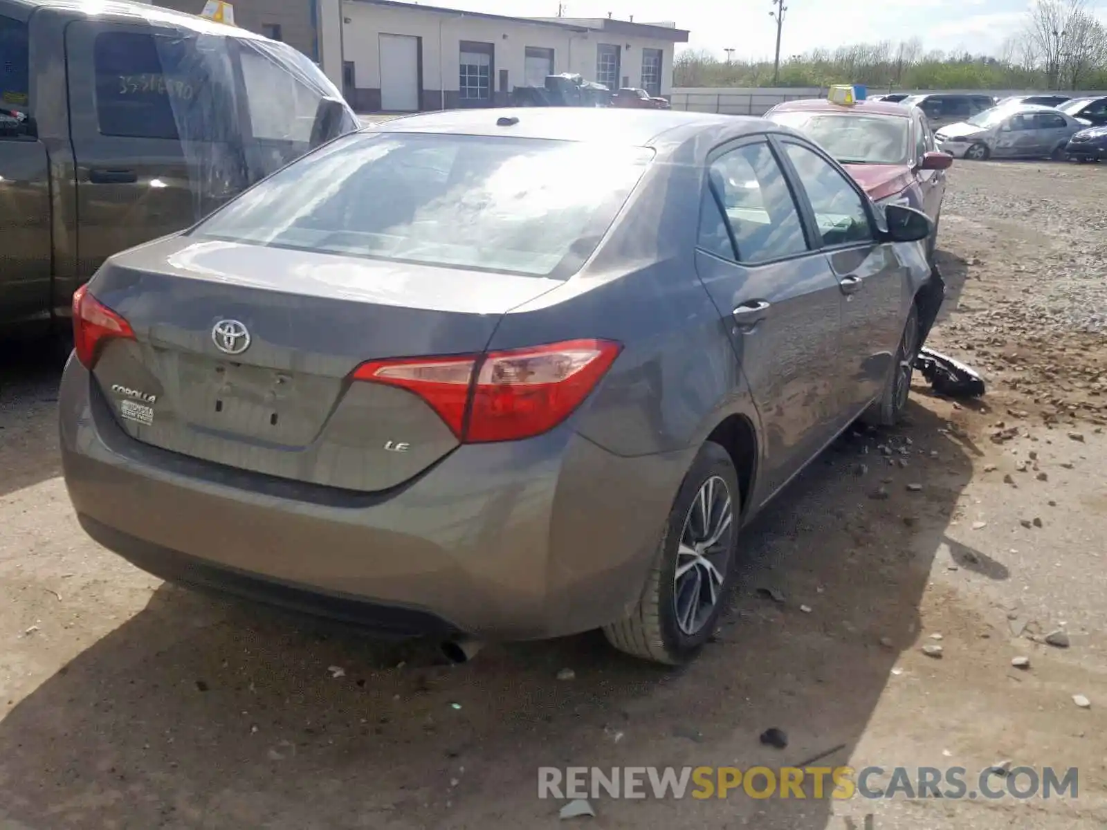 4 Photograph of a damaged car 2T1BURHE4KC127568 TOYOTA COROLLA 2019