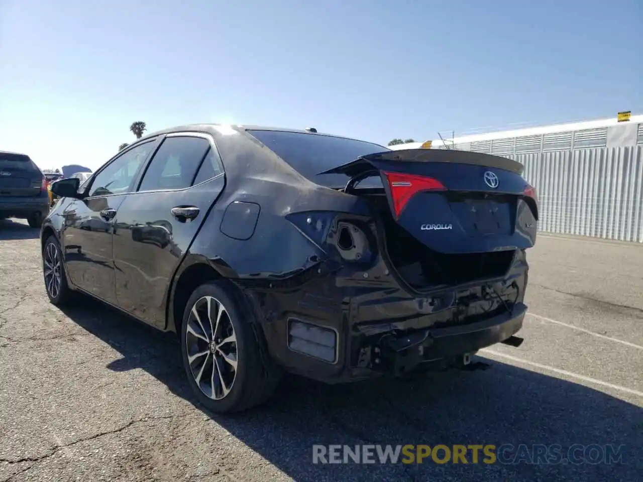 3 Photograph of a damaged car 2T1BURHE4KC129028 TOYOTA COROLLA 2019