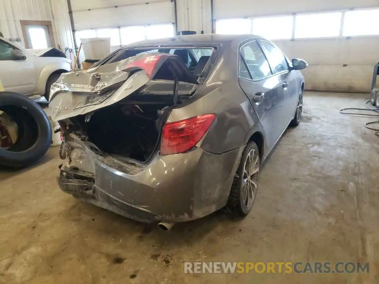 4 Photograph of a damaged car 2T1BURHE4KC129045 TOYOTA COROLLA 2019