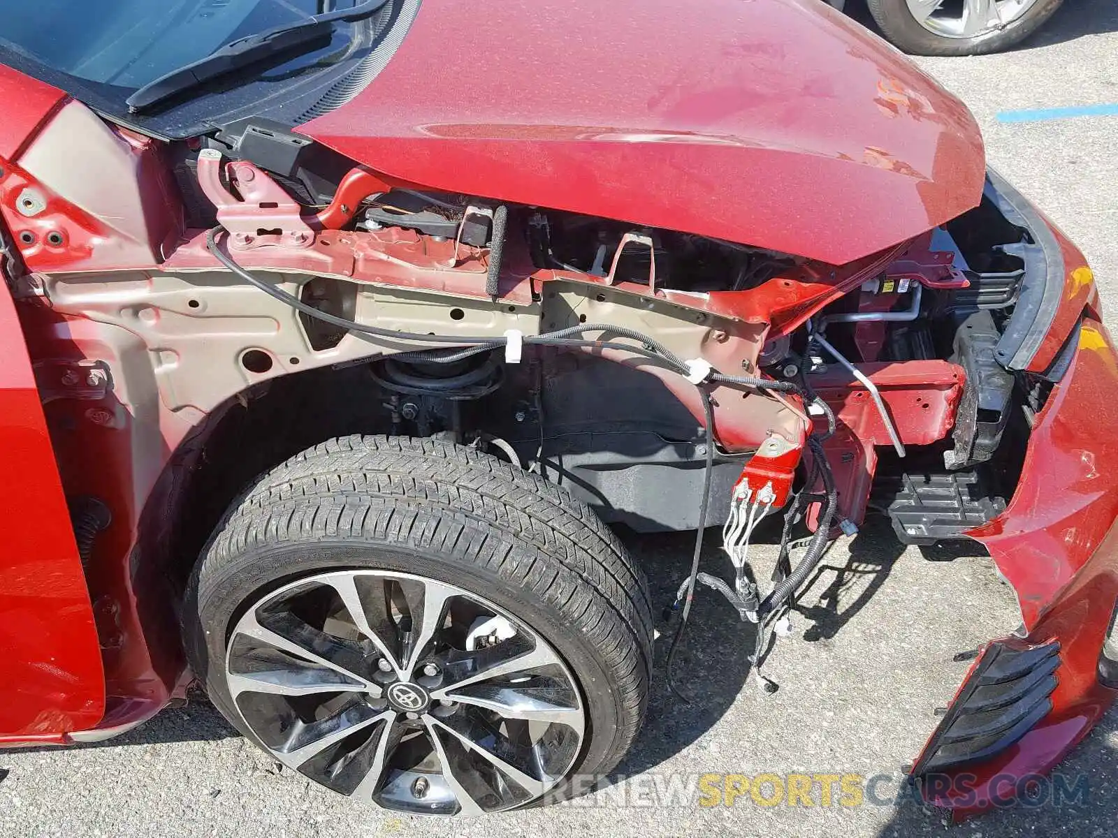 9 Photograph of a damaged car 2T1BURHE4KC130583 TOYOTA COROLLA 2019
