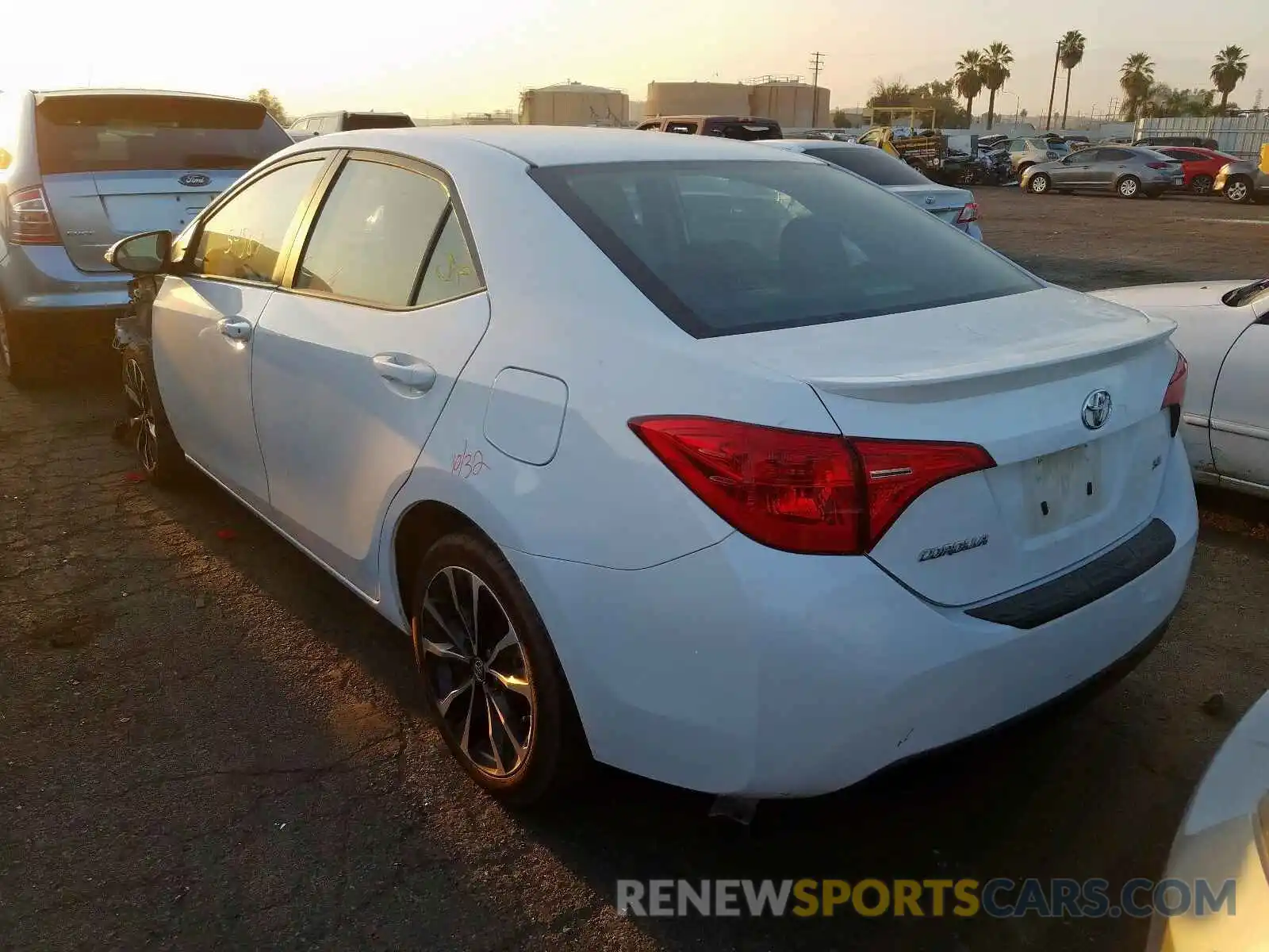 3 Photograph of a damaged car 2T1BURHE4KC131507 TOYOTA COROLLA 2019