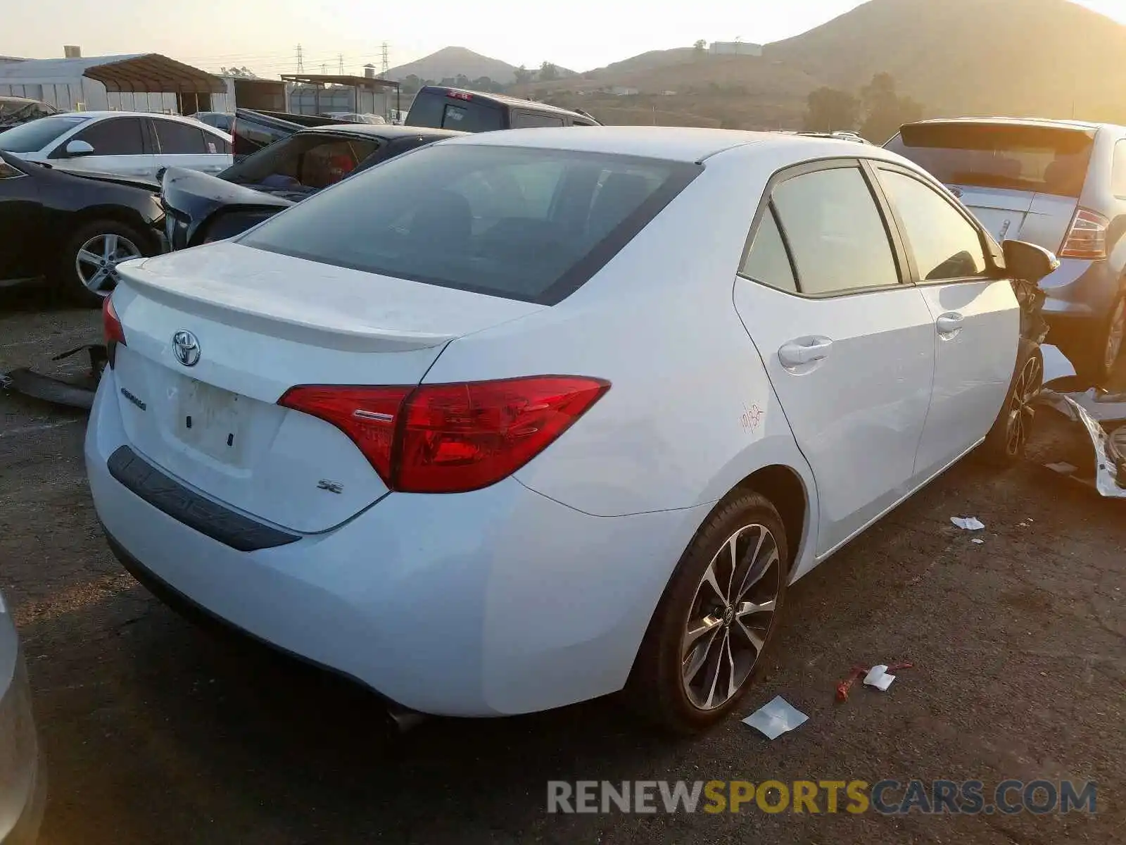 4 Photograph of a damaged car 2T1BURHE4KC131507 TOYOTA COROLLA 2019