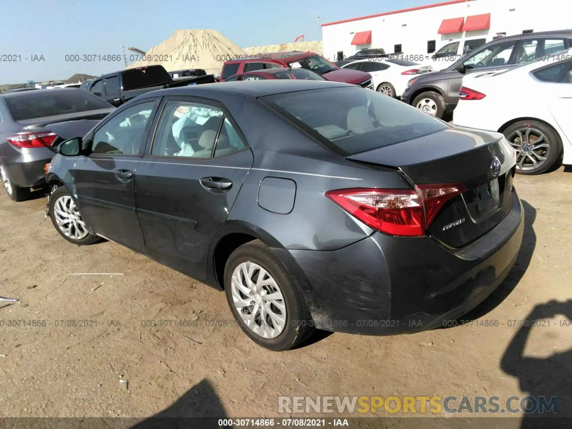 3 Photograph of a damaged car 2T1BURHE4KC131846 TOYOTA COROLLA 2019