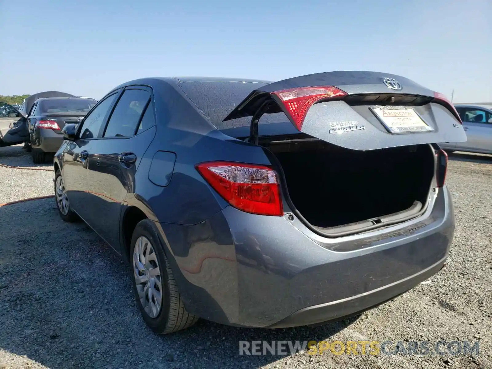 3 Photograph of a damaged car 2T1BURHE4KC132222 TOYOTA COROLLA 2019