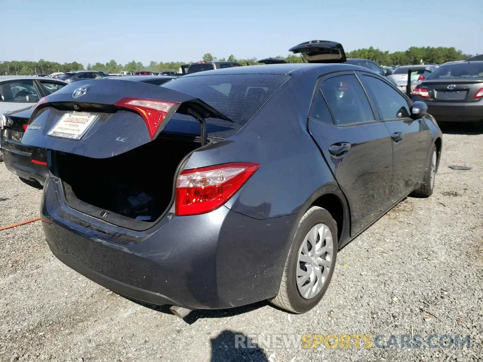 4 Photograph of a damaged car 2T1BURHE4KC132222 TOYOTA COROLLA 2019