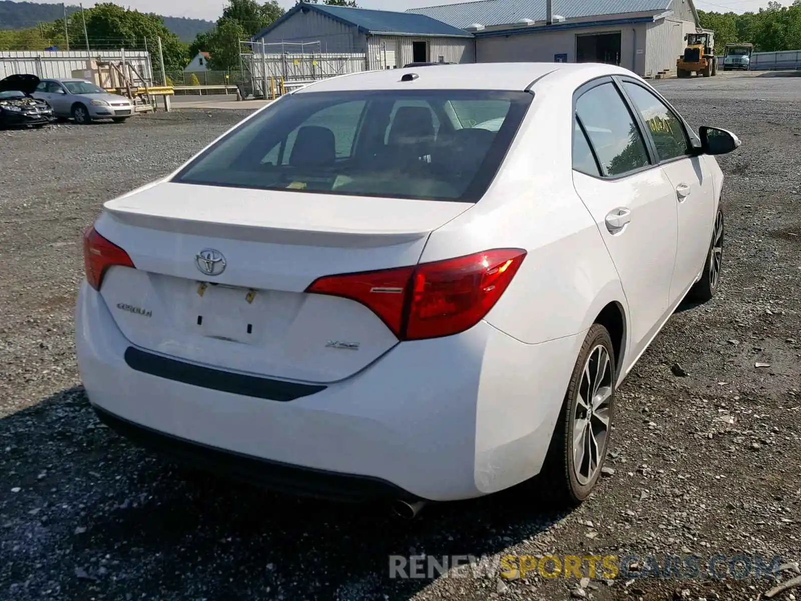 4 Photograph of a damaged car 2T1BURHE4KC132379 TOYOTA COROLLA 2019