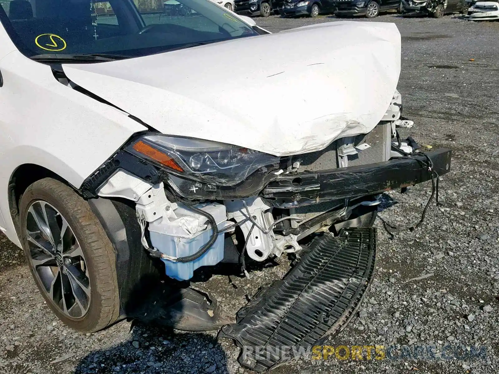 9 Photograph of a damaged car 2T1BURHE4KC132379 TOYOTA COROLLA 2019