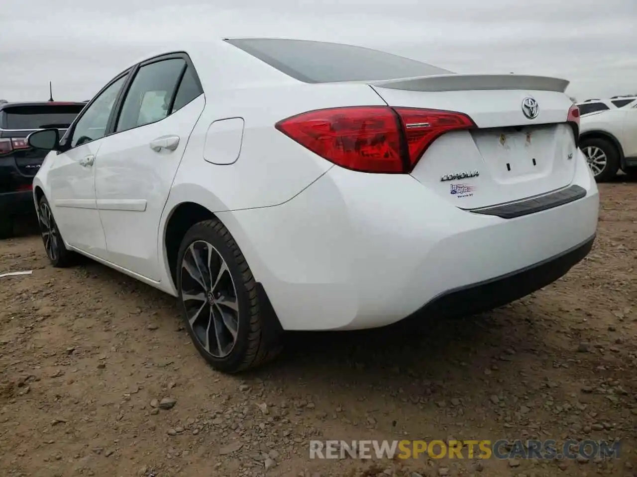 3 Photograph of a damaged car 2T1BURHE4KC132544 TOYOTA COROLLA 2019