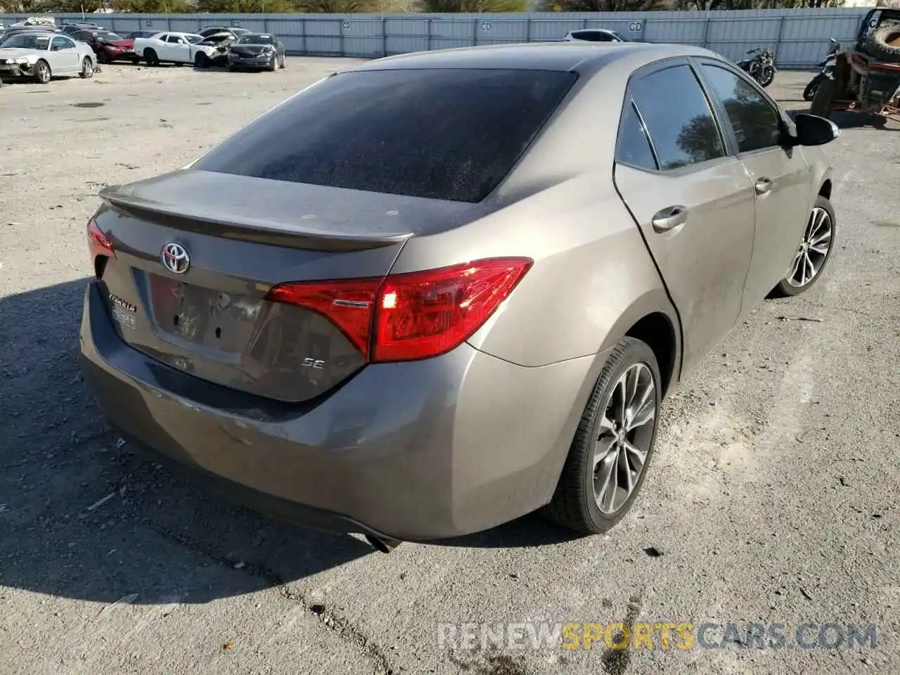 4 Photograph of a damaged car 2T1BURHE4KC133466 TOYOTA COROLLA 2019