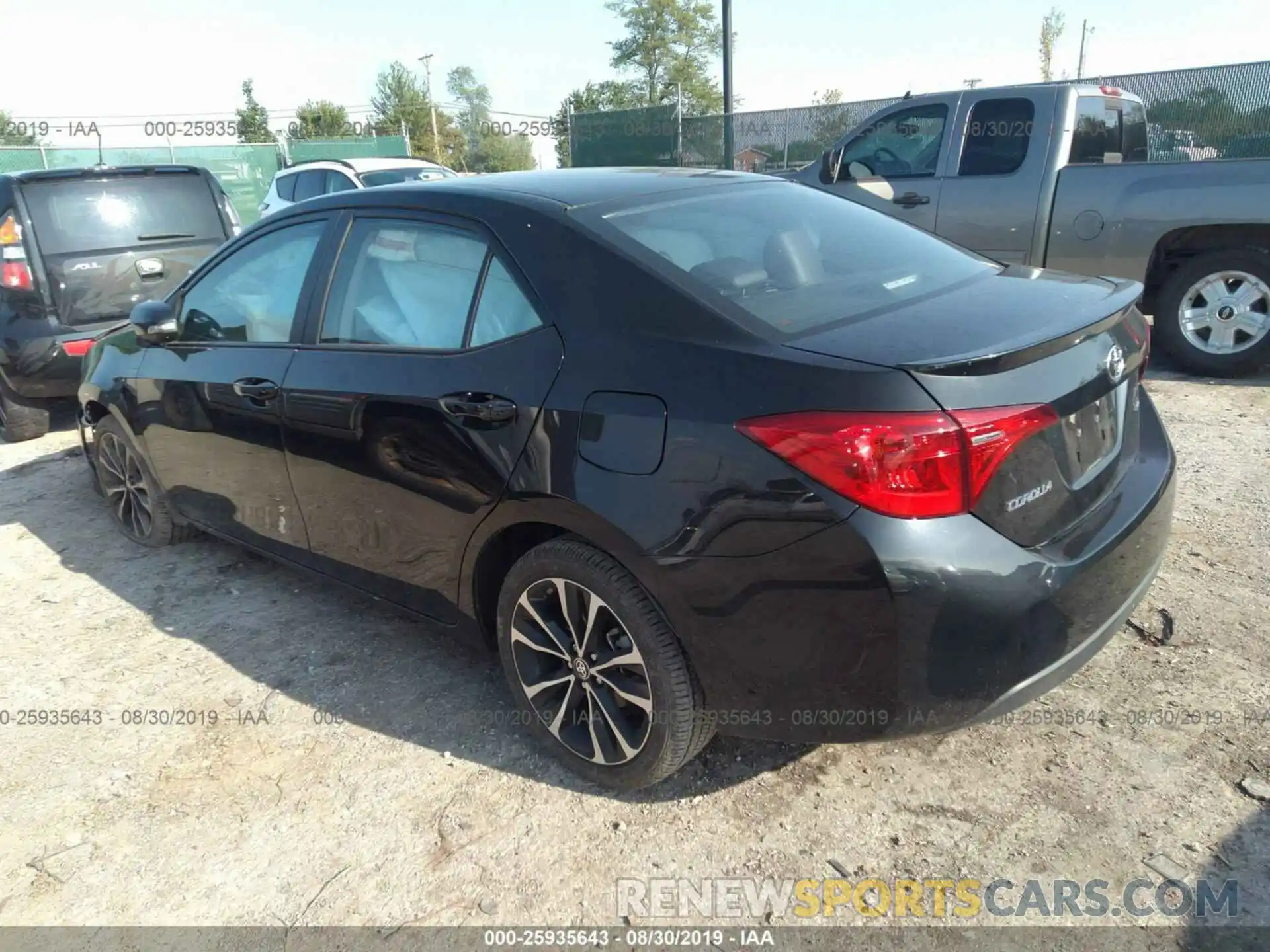 3 Photograph of a damaged car 2T1BURHE4KC134441 TOYOTA COROLLA 2019