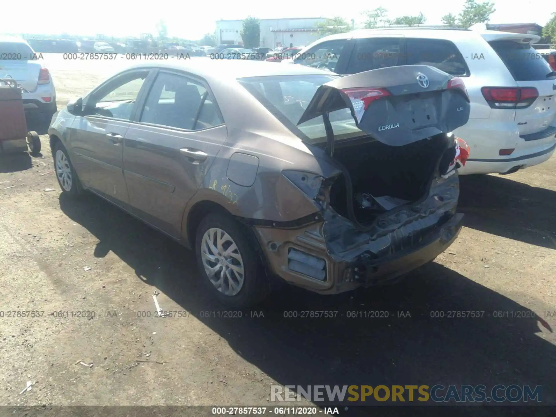 3 Photograph of a damaged car 2T1BURHE4KC134746 TOYOTA COROLLA 2019