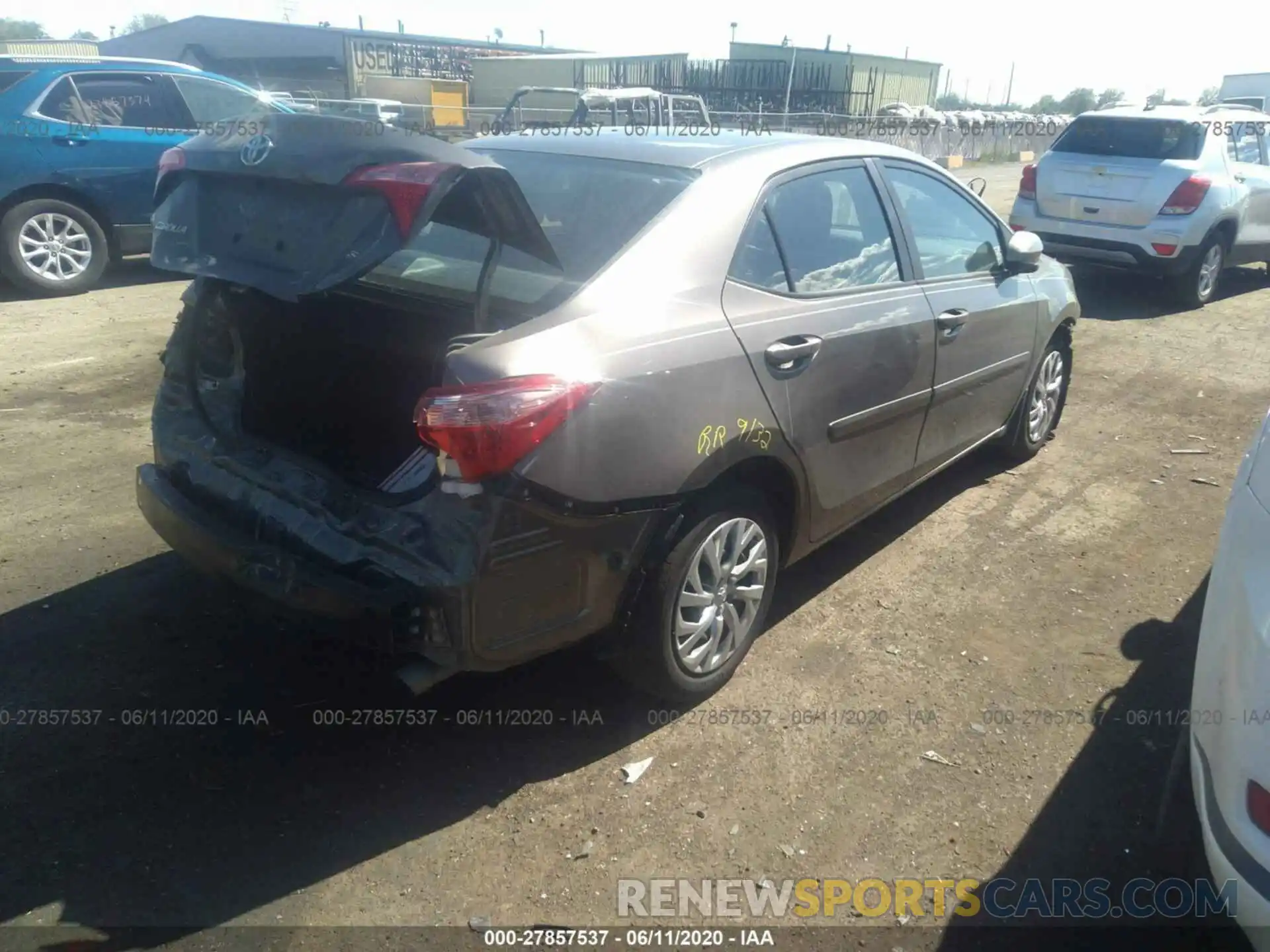 4 Фотография поврежденного автомобиля 2T1BURHE4KC134746 TOYOTA COROLLA 2019