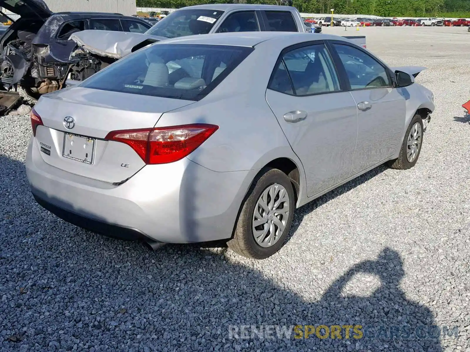 3 Photograph of a damaged car 2T1BURHE4KC135430 TOYOTA COROLLA 2019