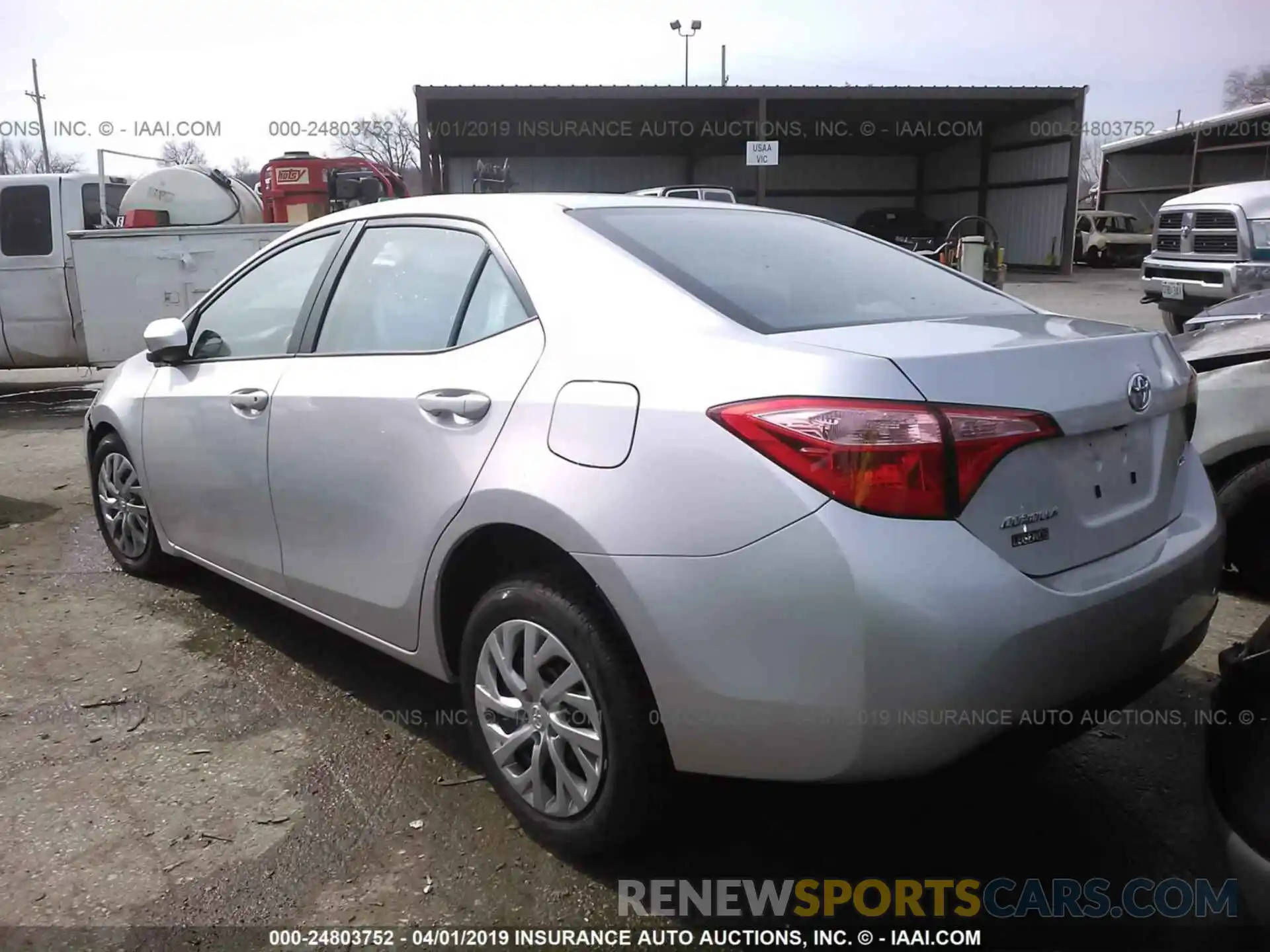 3 Photograph of a damaged car 2T1BURHE4KC135556 TOYOTA COROLLA 2019