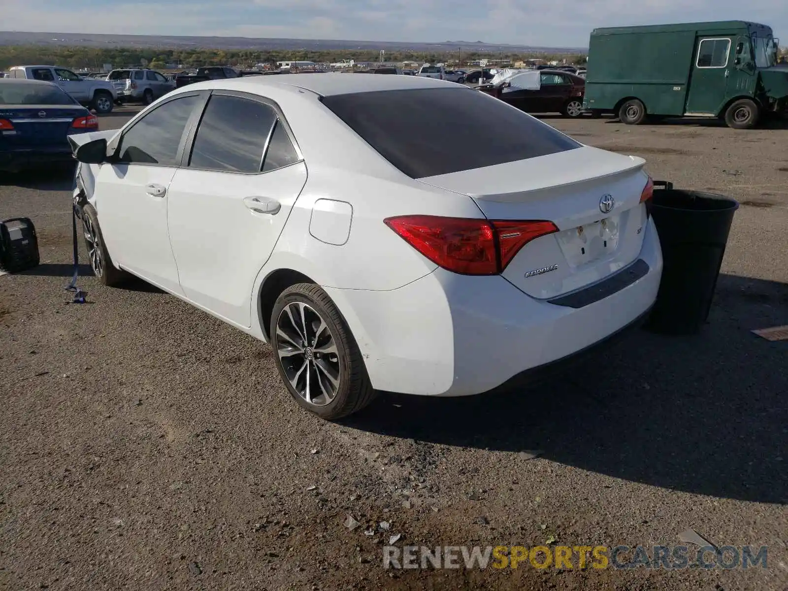 3 Photograph of a damaged car 2T1BURHE4KC135587 TOYOTA COROLLA 2019