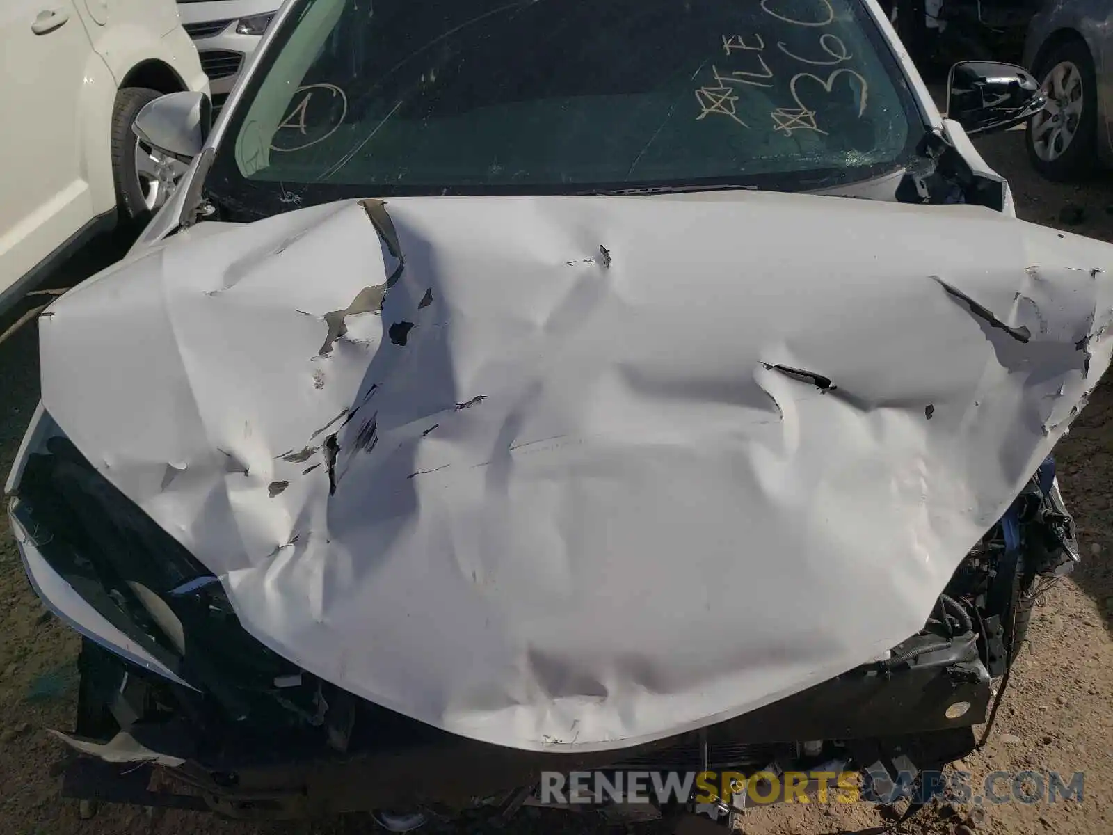 7 Photograph of a damaged car 2T1BURHE4KC135587 TOYOTA COROLLA 2019