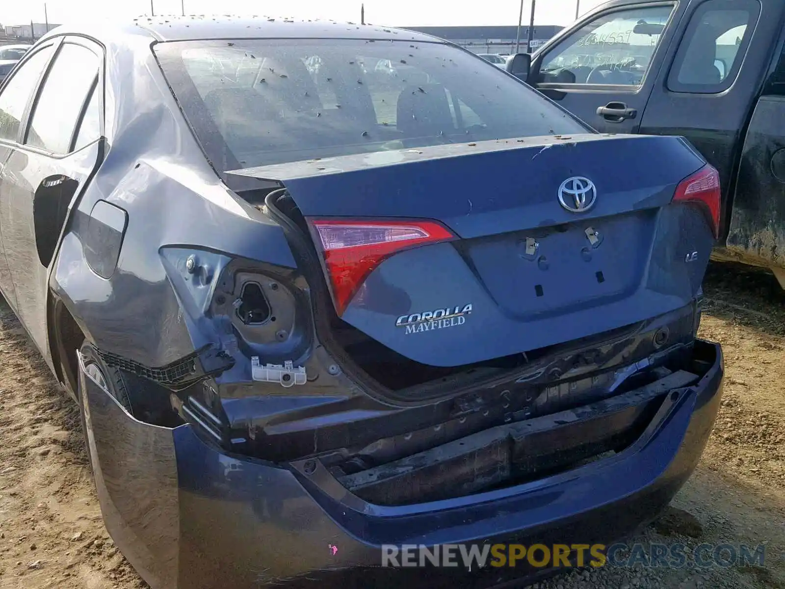 9 Photograph of a damaged car 2T1BURHE4KC135735 TOYOTA COROLLA 2019