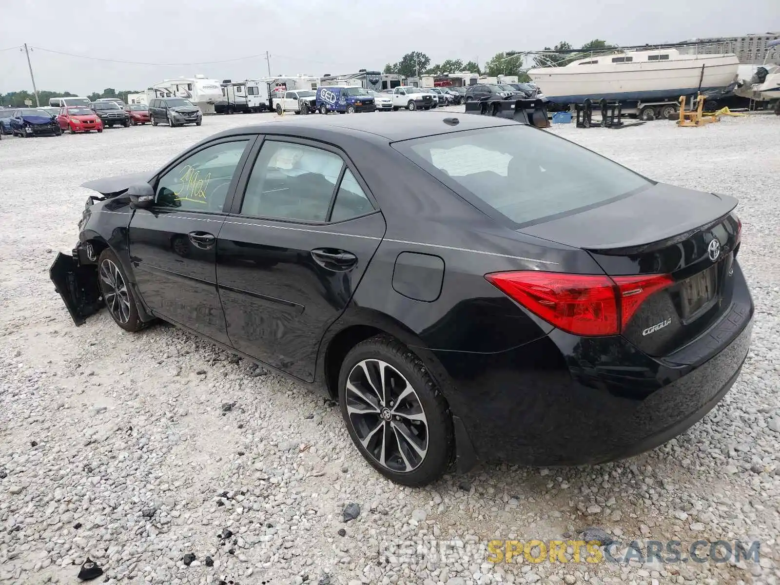 3 Photograph of a damaged car 2T1BURHE4KC136285 TOYOTA COROLLA 2019