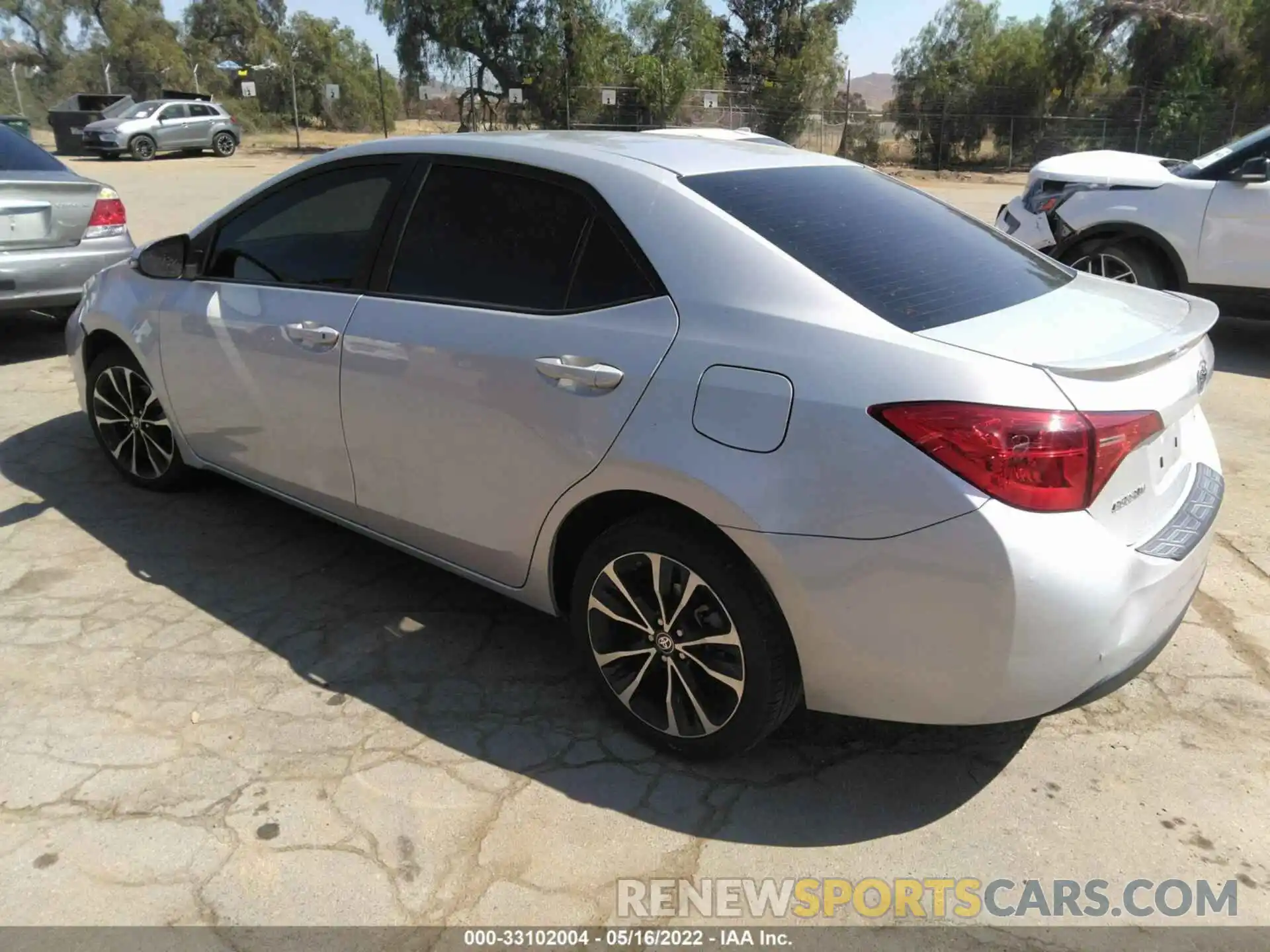 3 Photograph of a damaged car 2T1BURHE4KC136769 TOYOTA COROLLA 2019