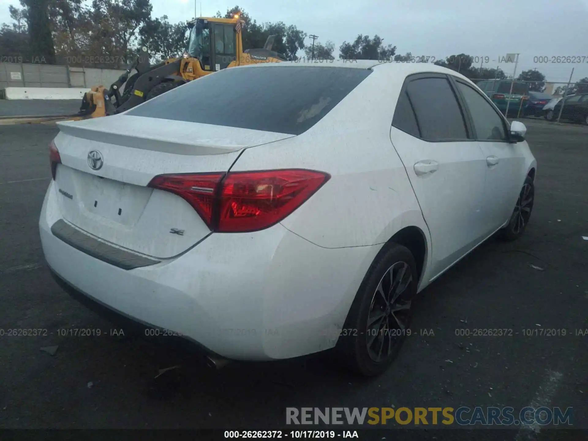 4 Photograph of a damaged car 2T1BURHE4KC137288 TOYOTA COROLLA 2019