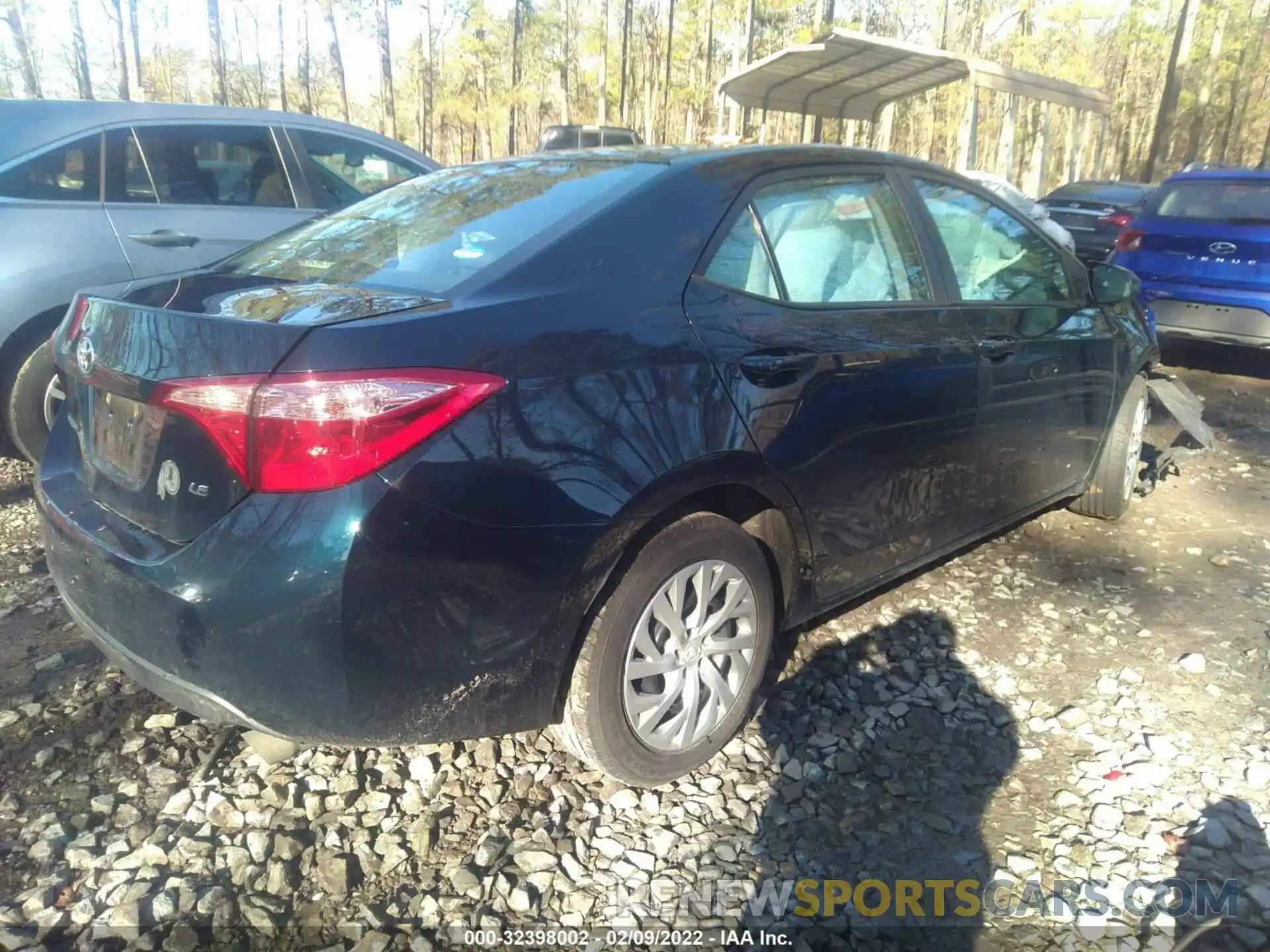 4 Photograph of a damaged car 2T1BURHE4KC137436 TOYOTA COROLLA 2019